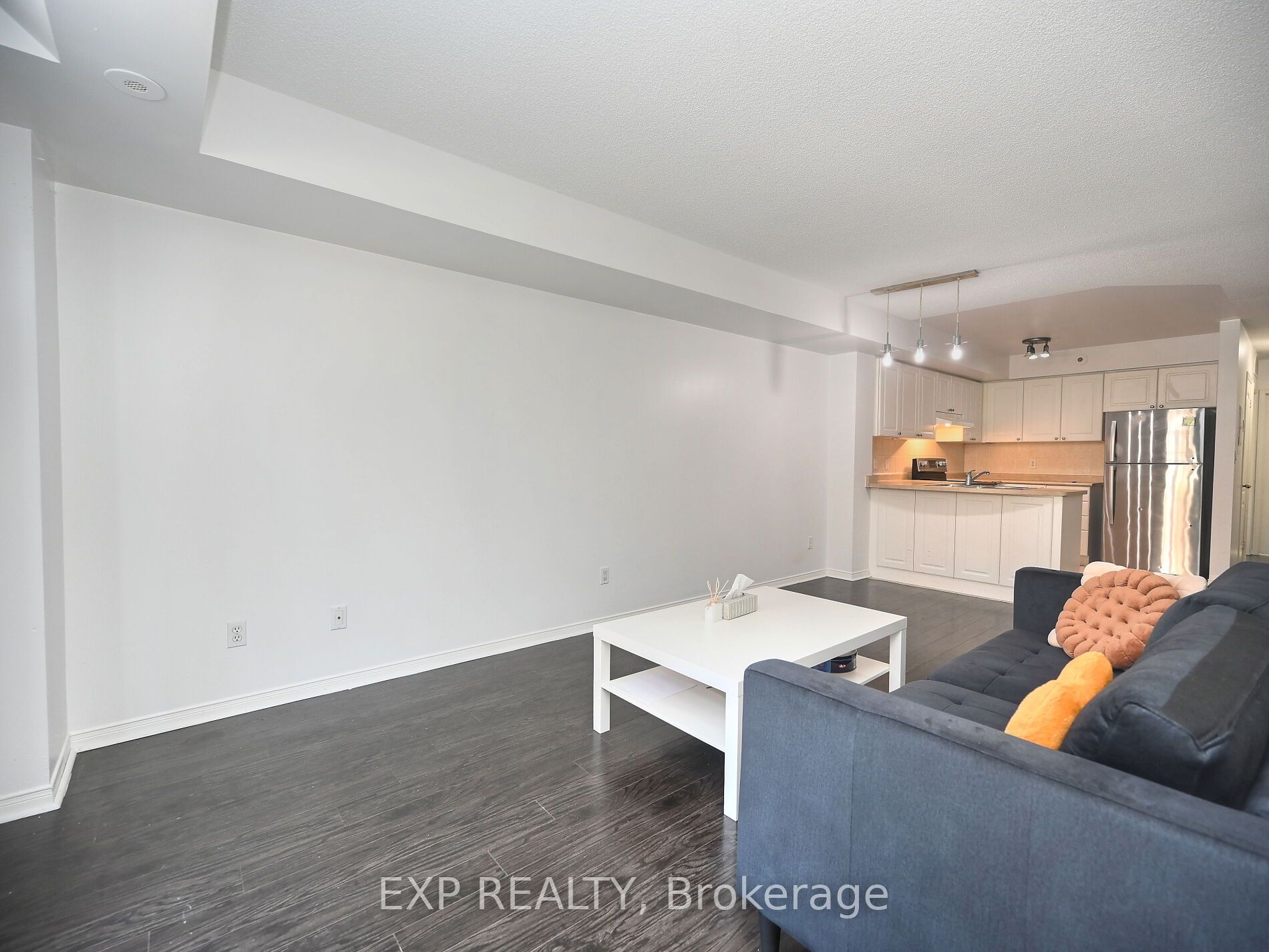 601 Shoreline Drive #122