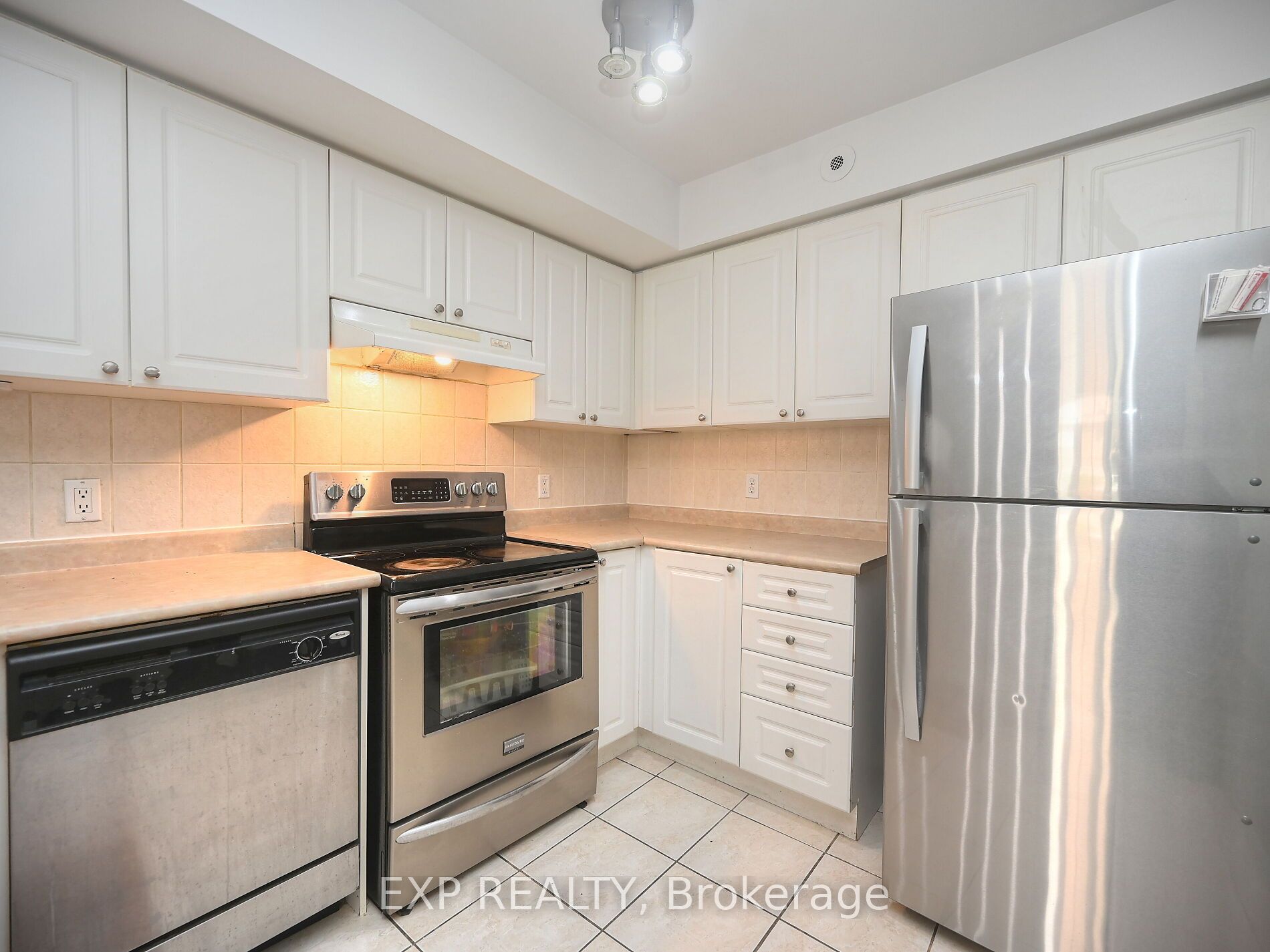 601 Shoreline Drive #122