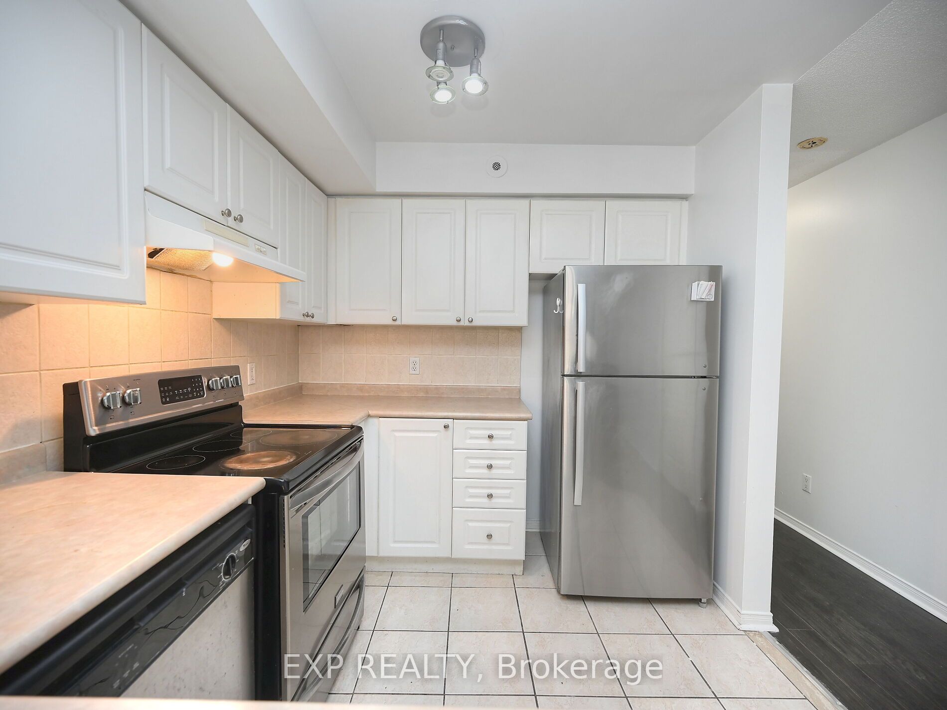 601 Shoreline Drive #122