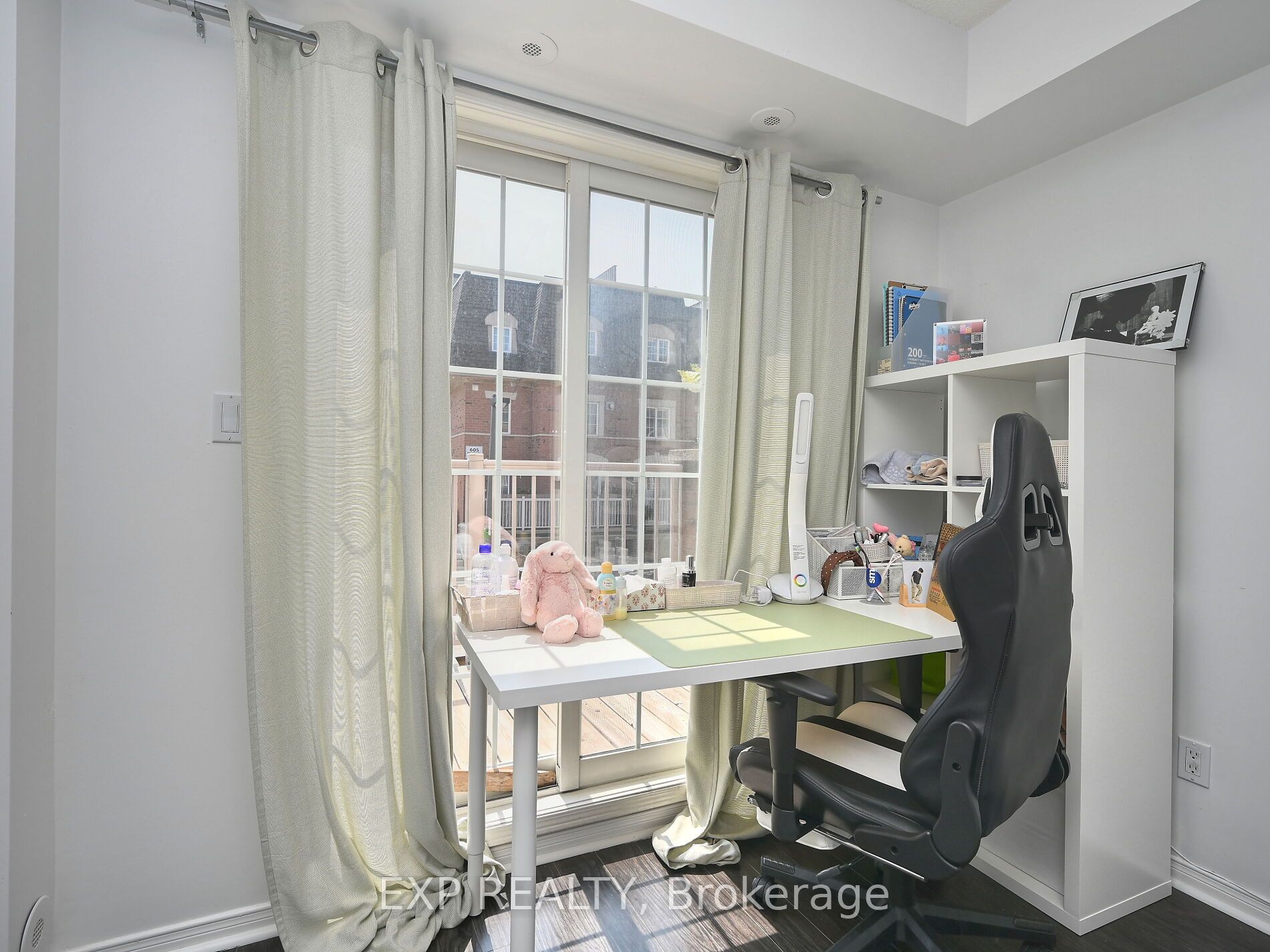 601 Shoreline Drive #122