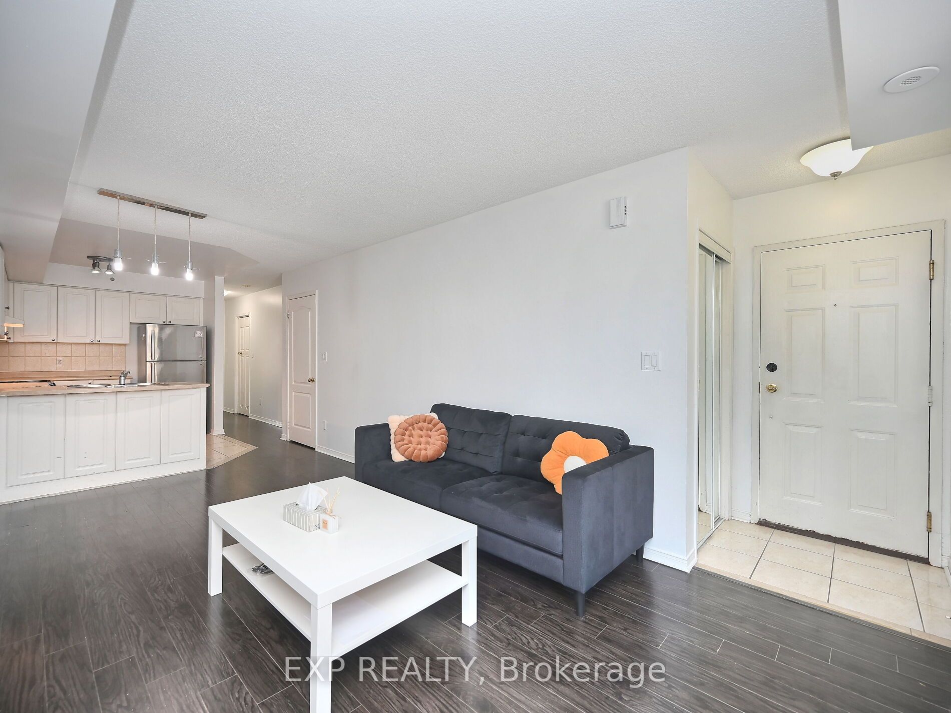 601 Shoreline Drive #122