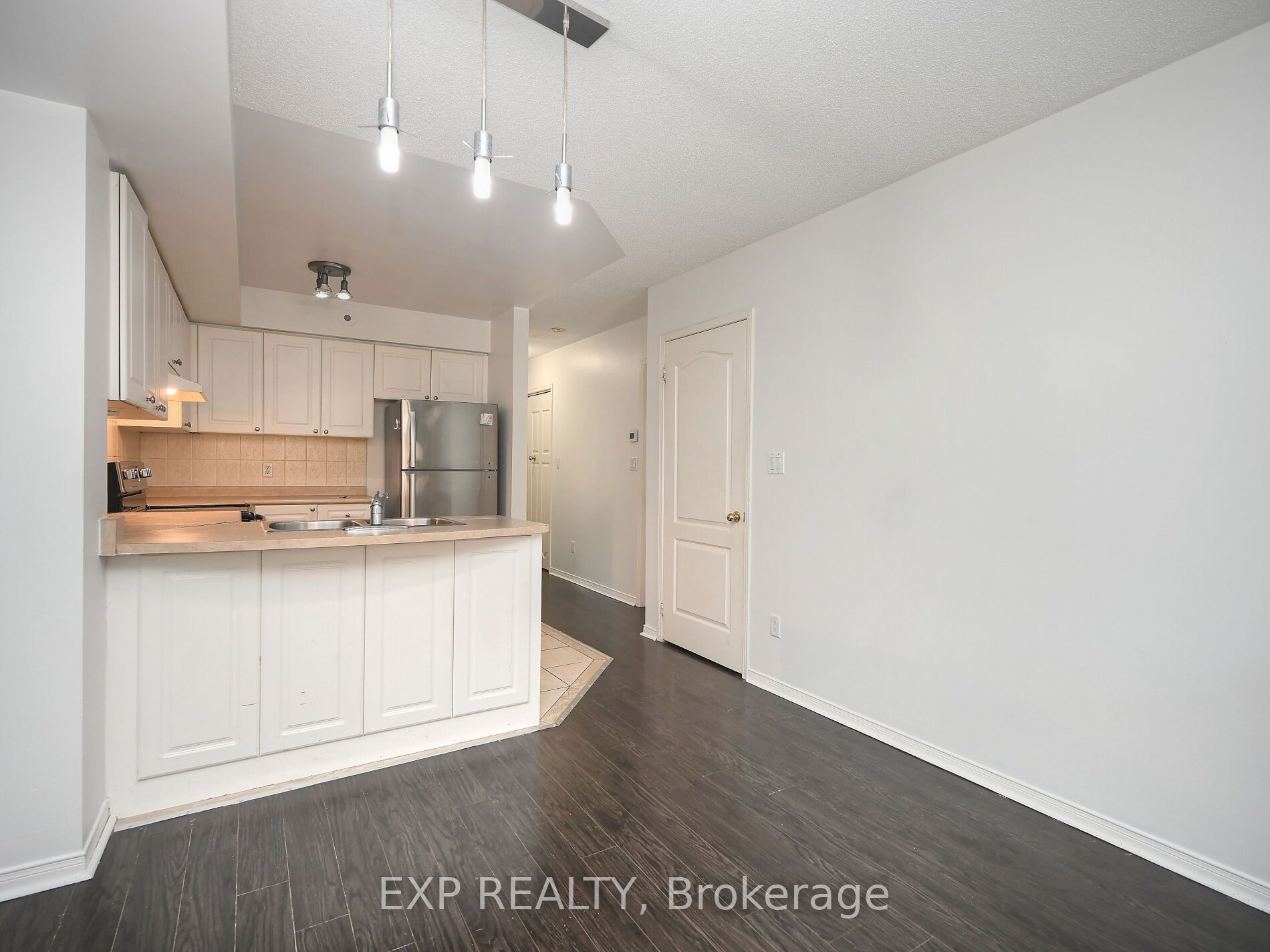 601 Shoreline Drive #122