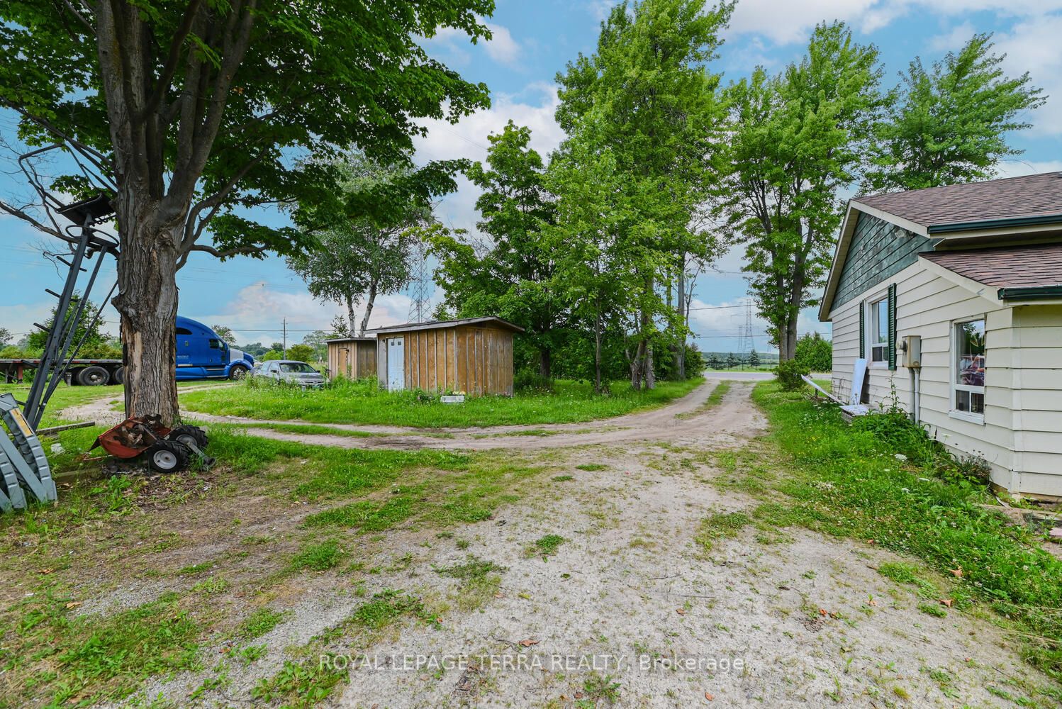 10498 Highway 7
