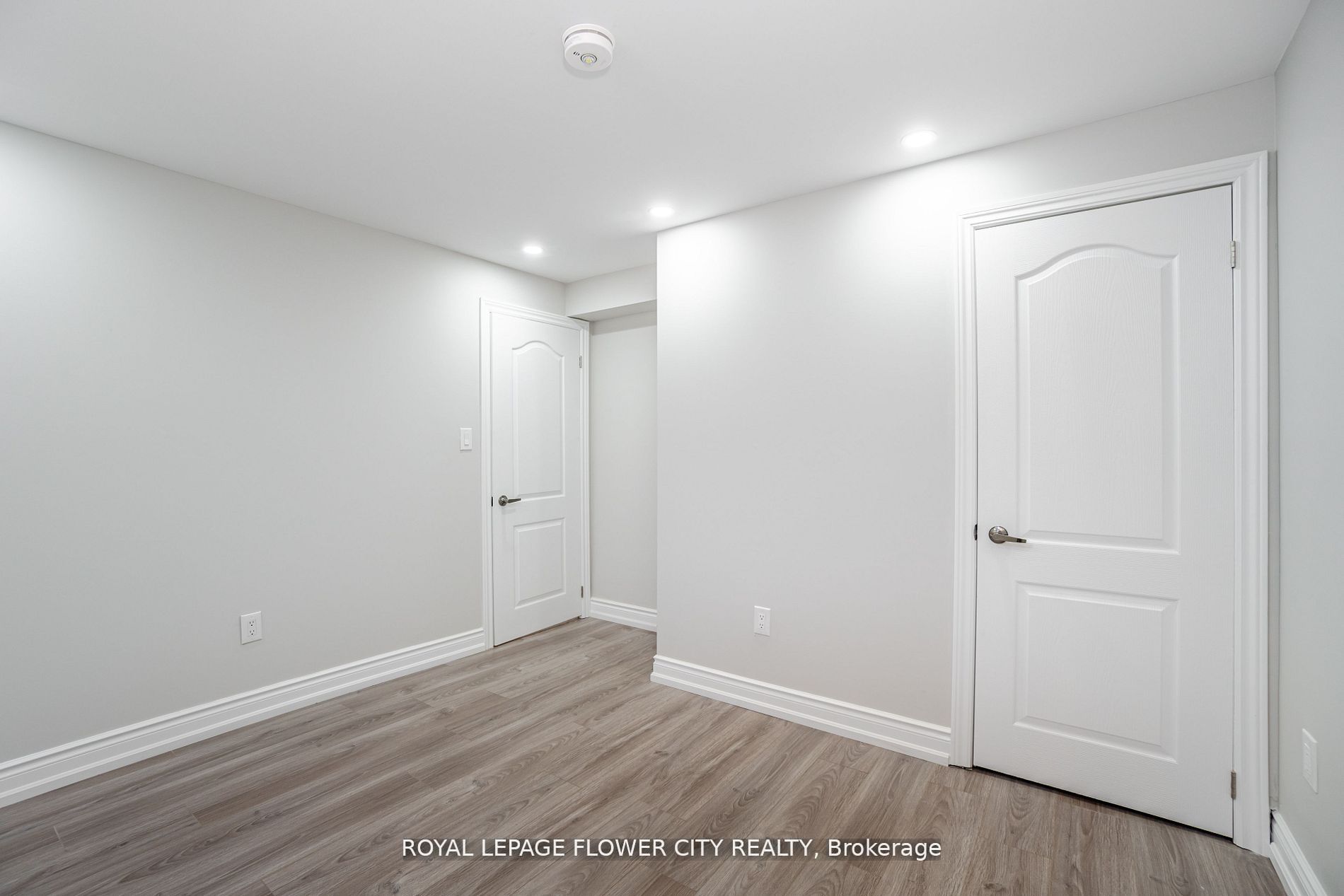 36 Louvain Dr