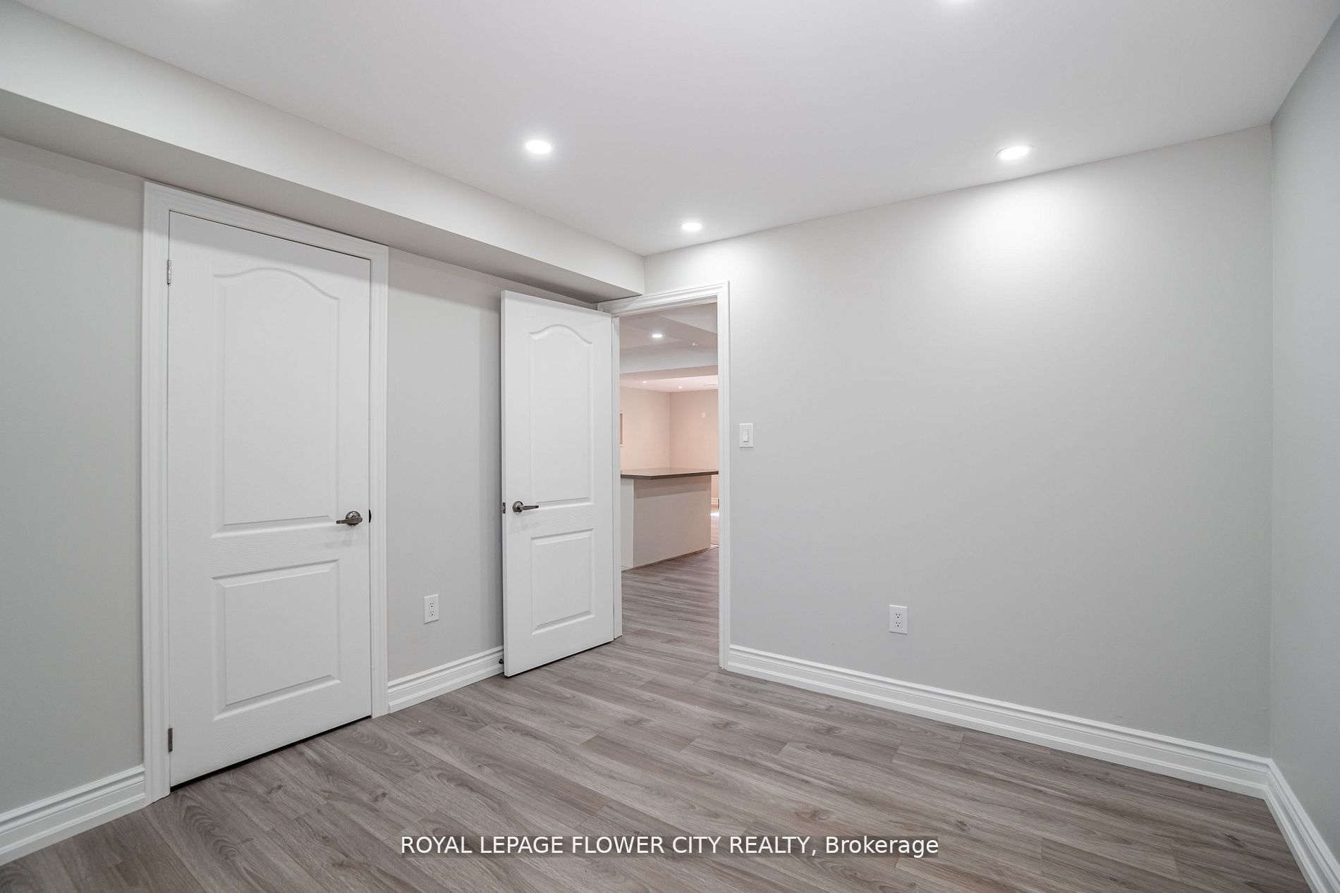 36 Louvain Dr