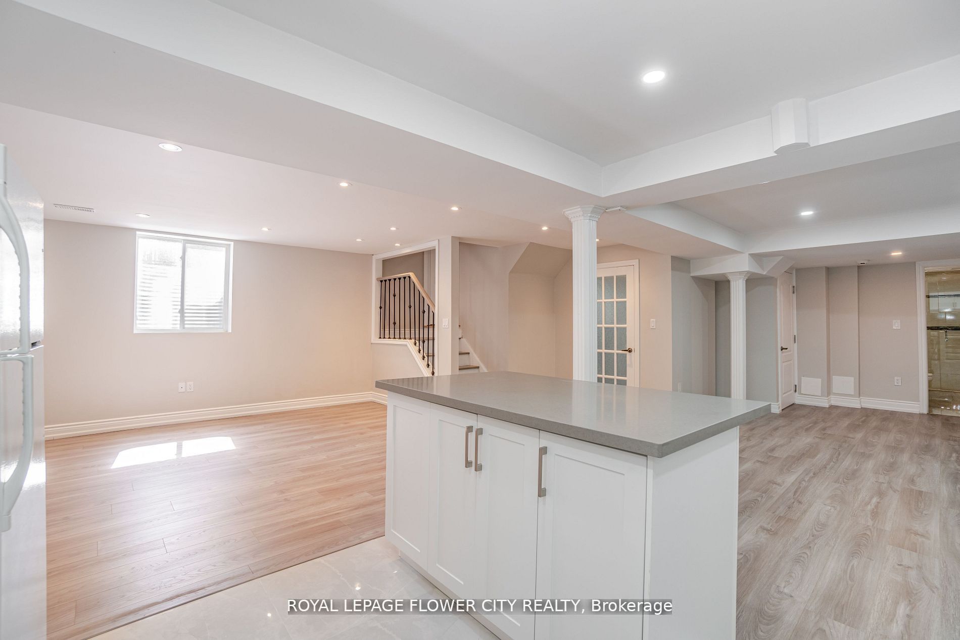 36 Louvain Dr