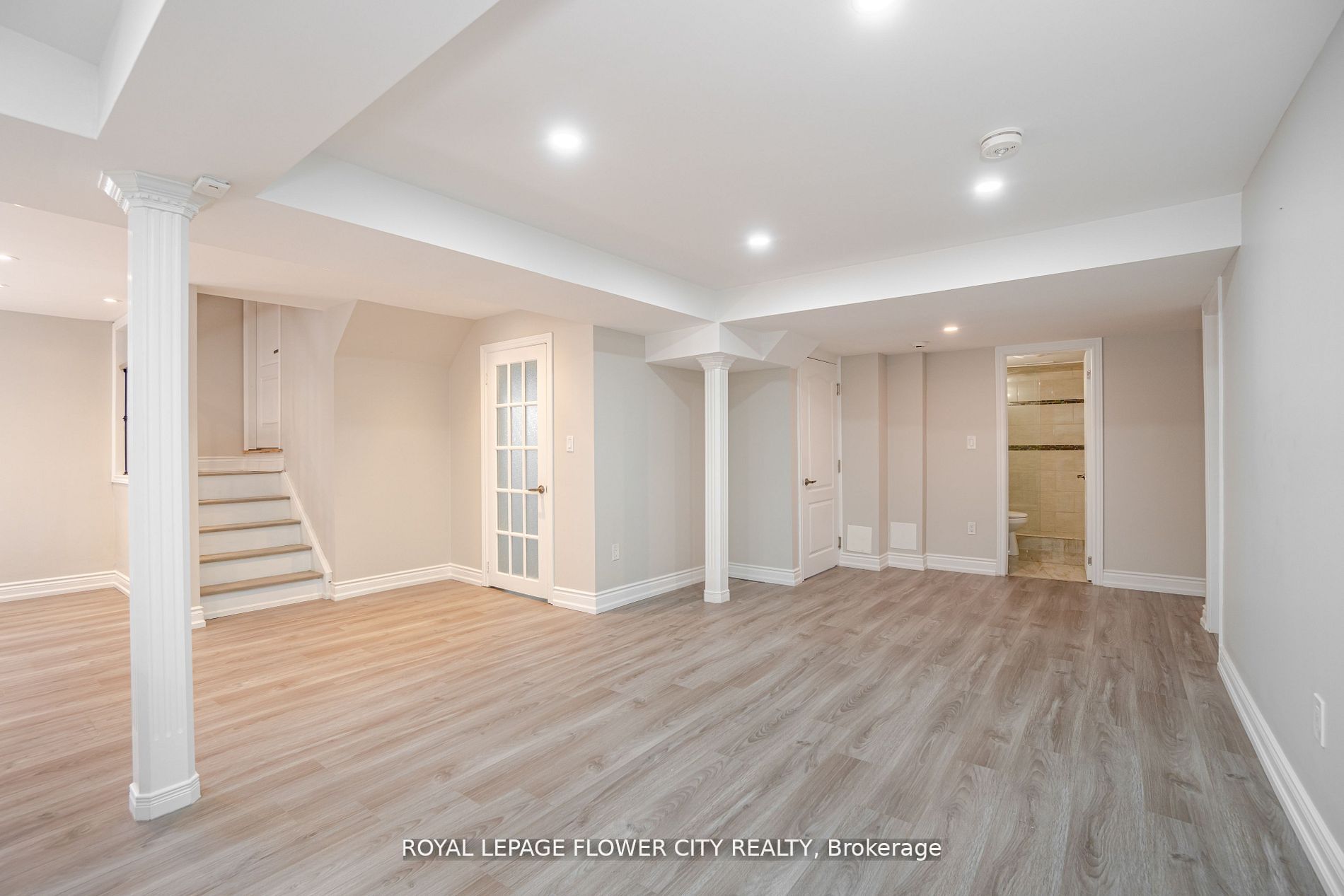 36 Louvain Dr