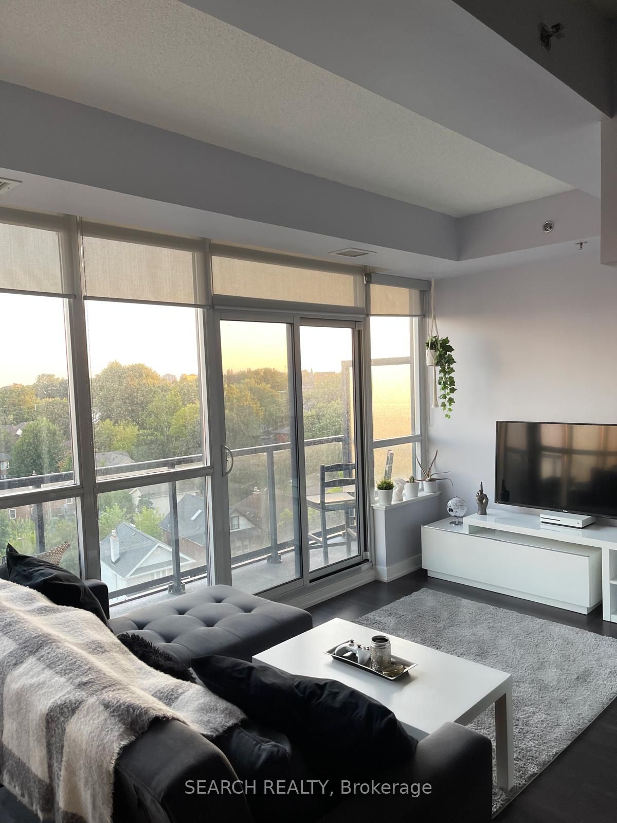 11 Superior Avenue #810