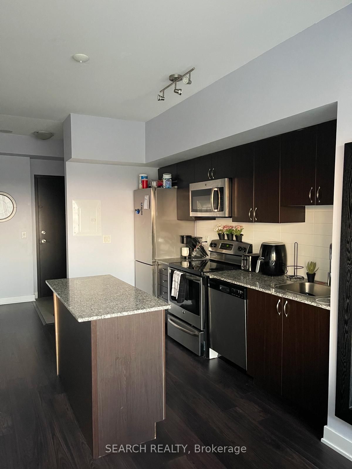 11 Superior Avenue #810