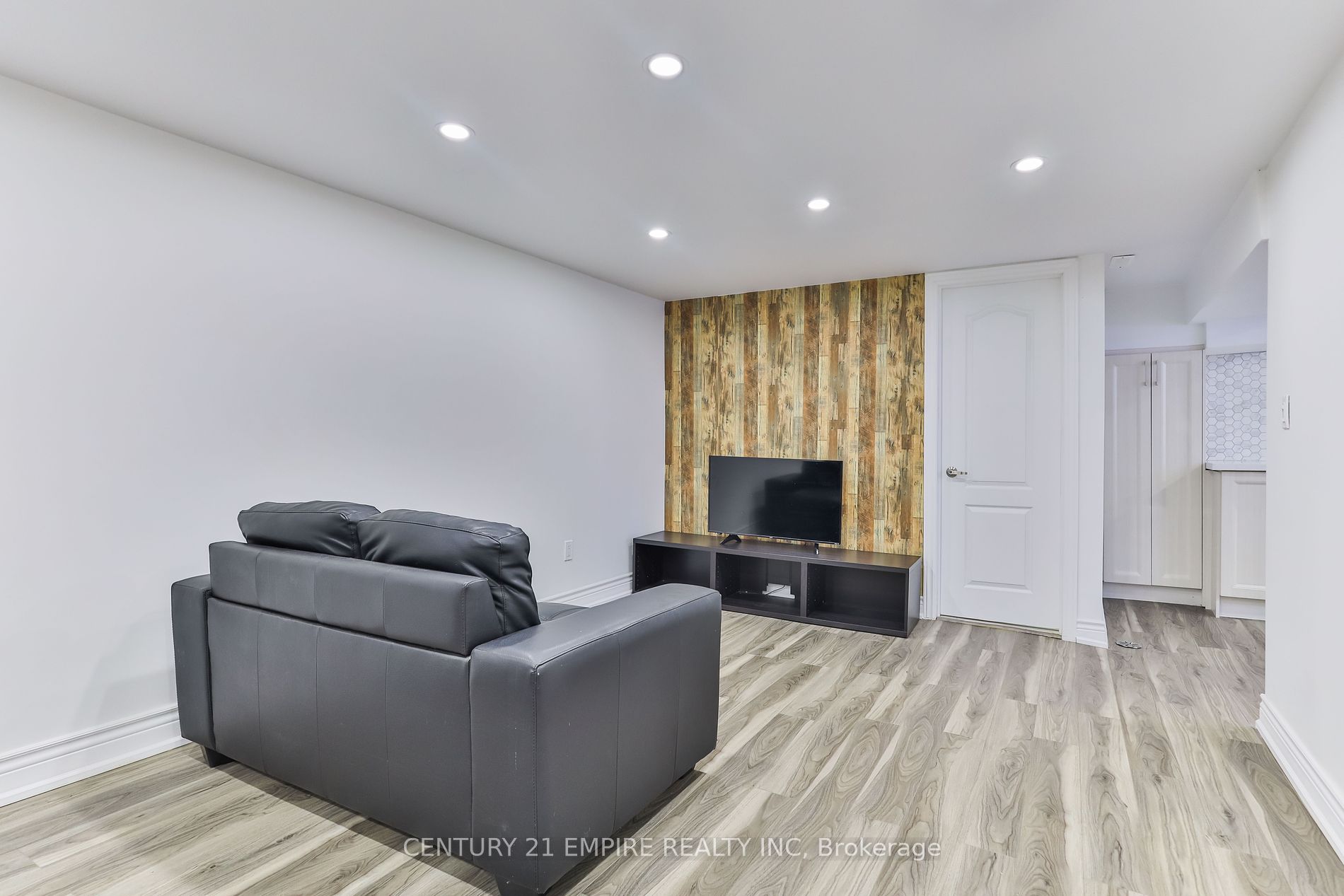 3065 Lenester Drive W, #33