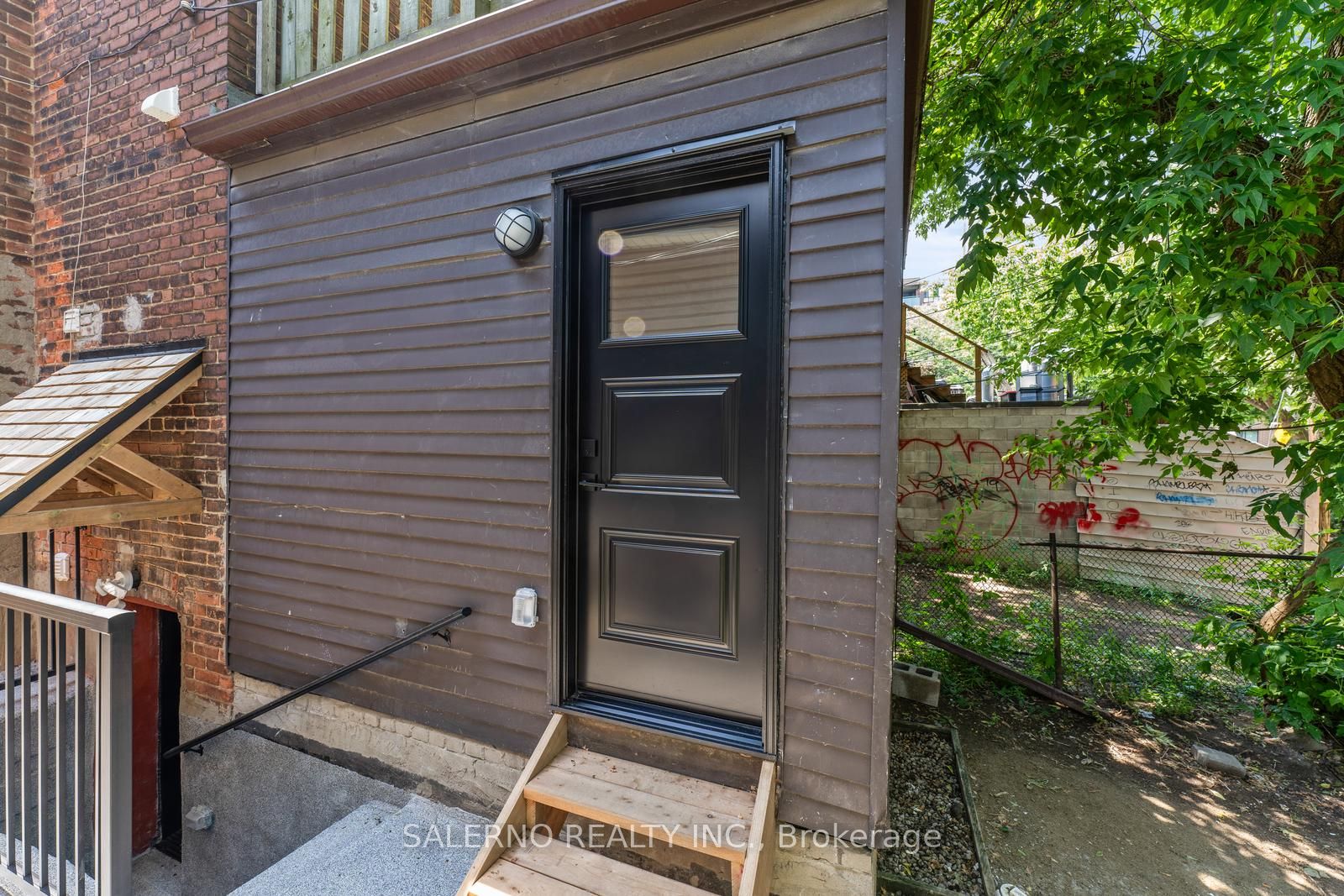 1448 Bloor Street W