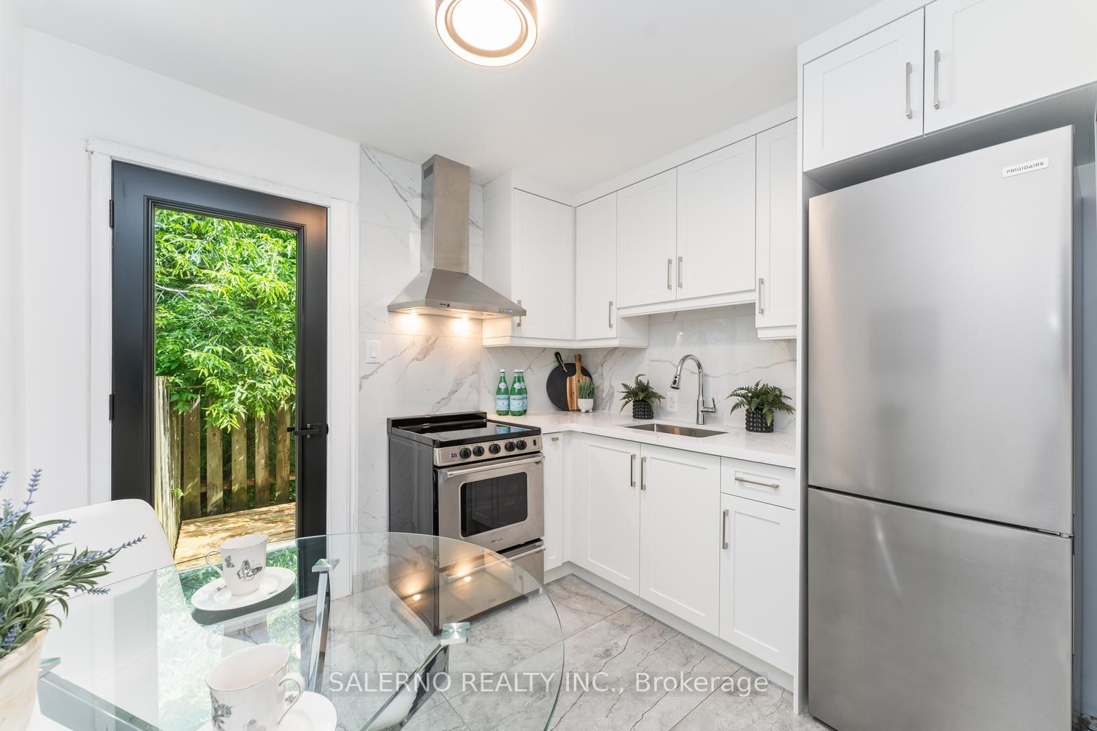 1448 Bloor Street W