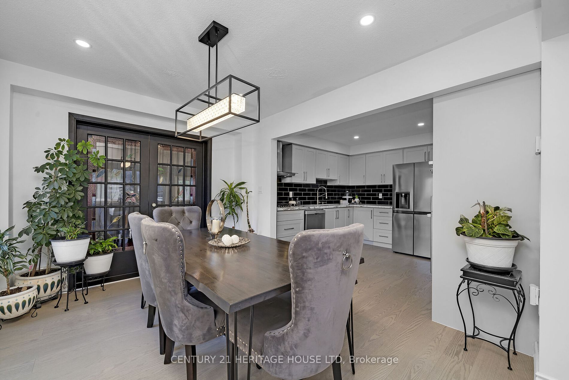 63 Faludon Dr