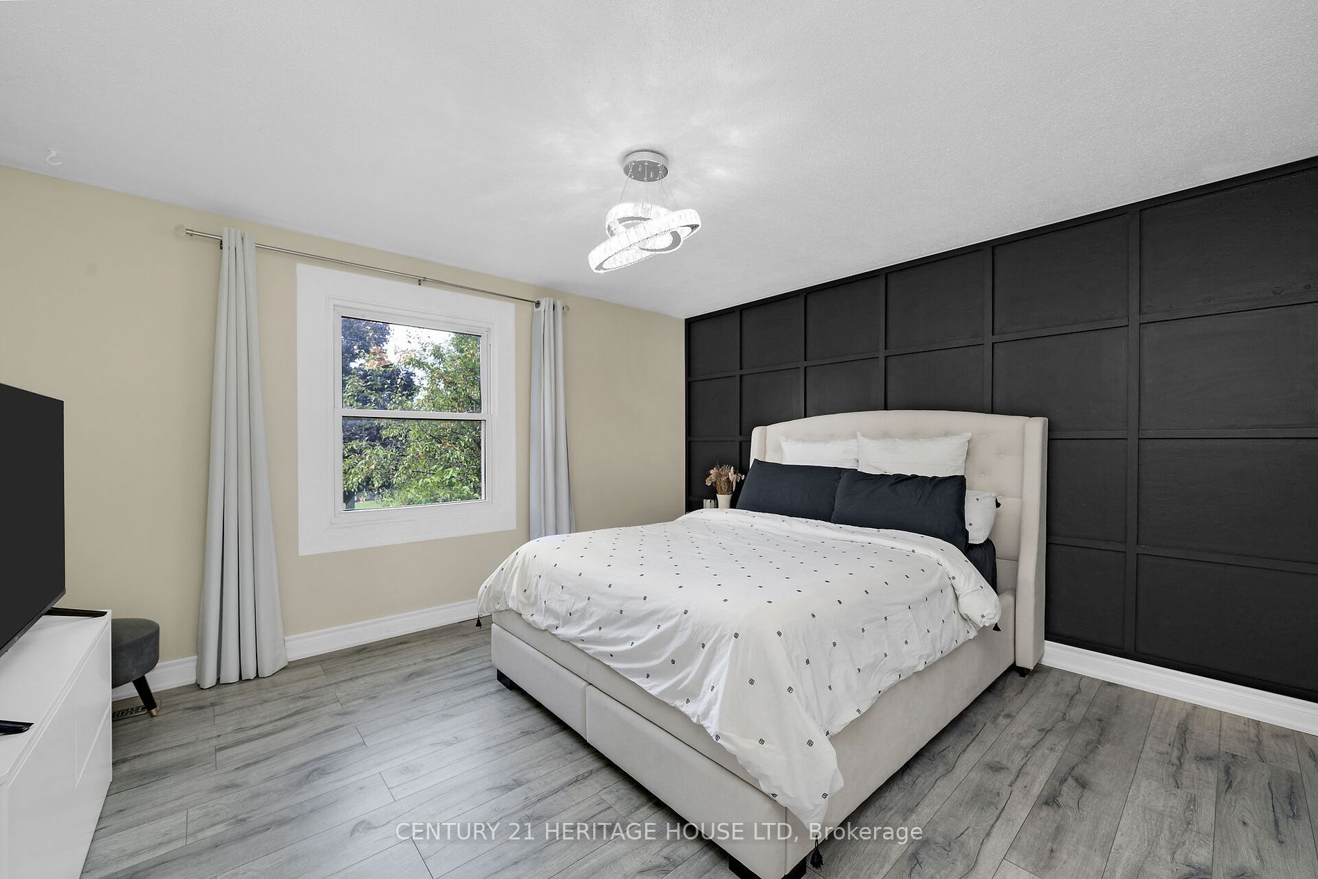 63 Faludon Dr