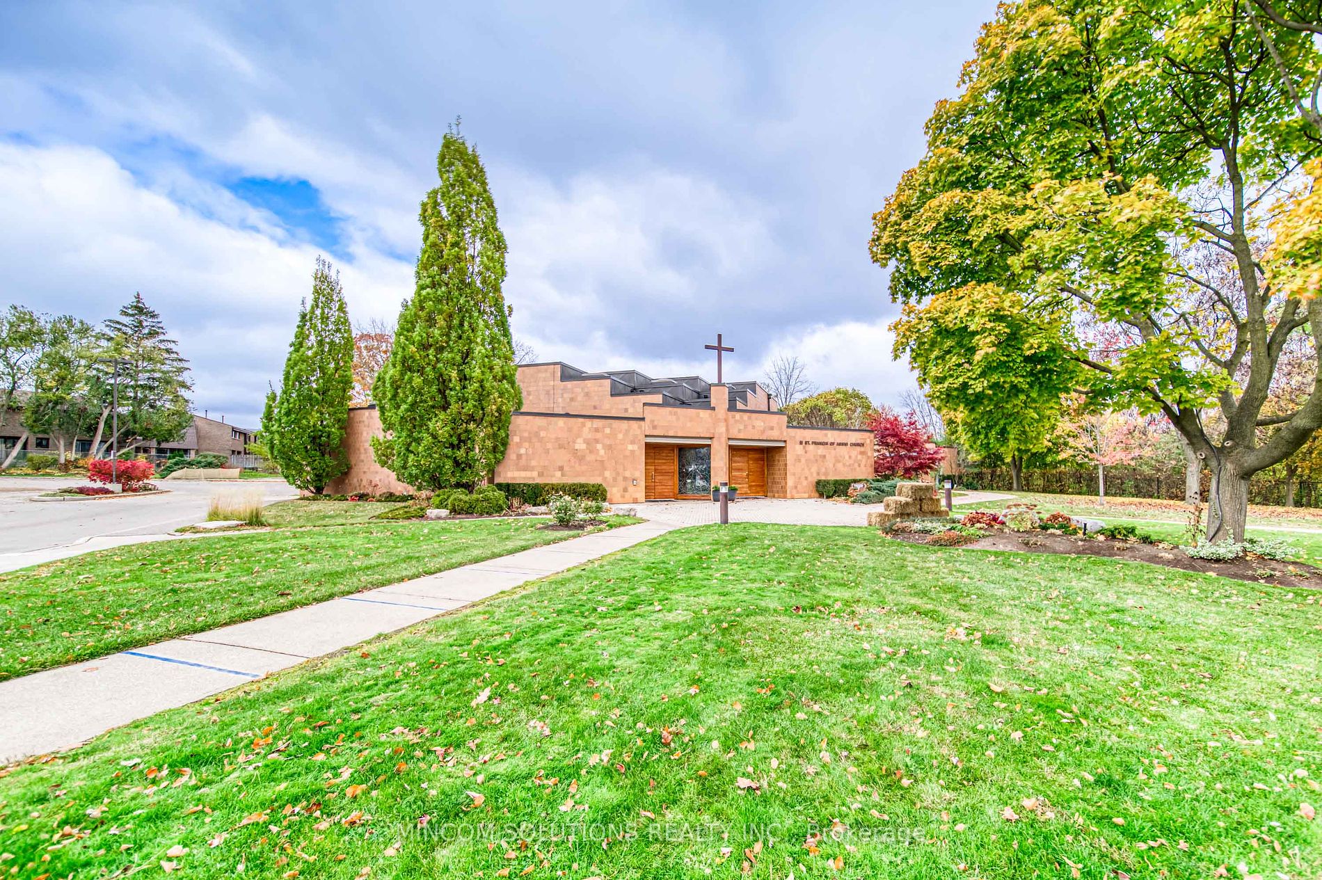 2452 Thorn Lodge Drive