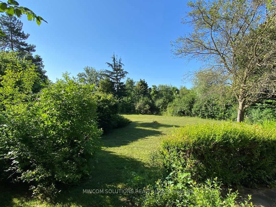 2452 Thorn Lodge Drive