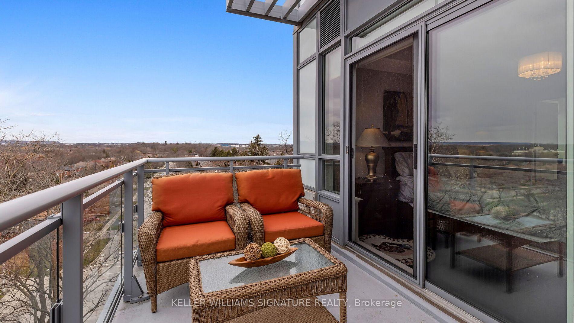 3500 Lakeshore Road W, #808