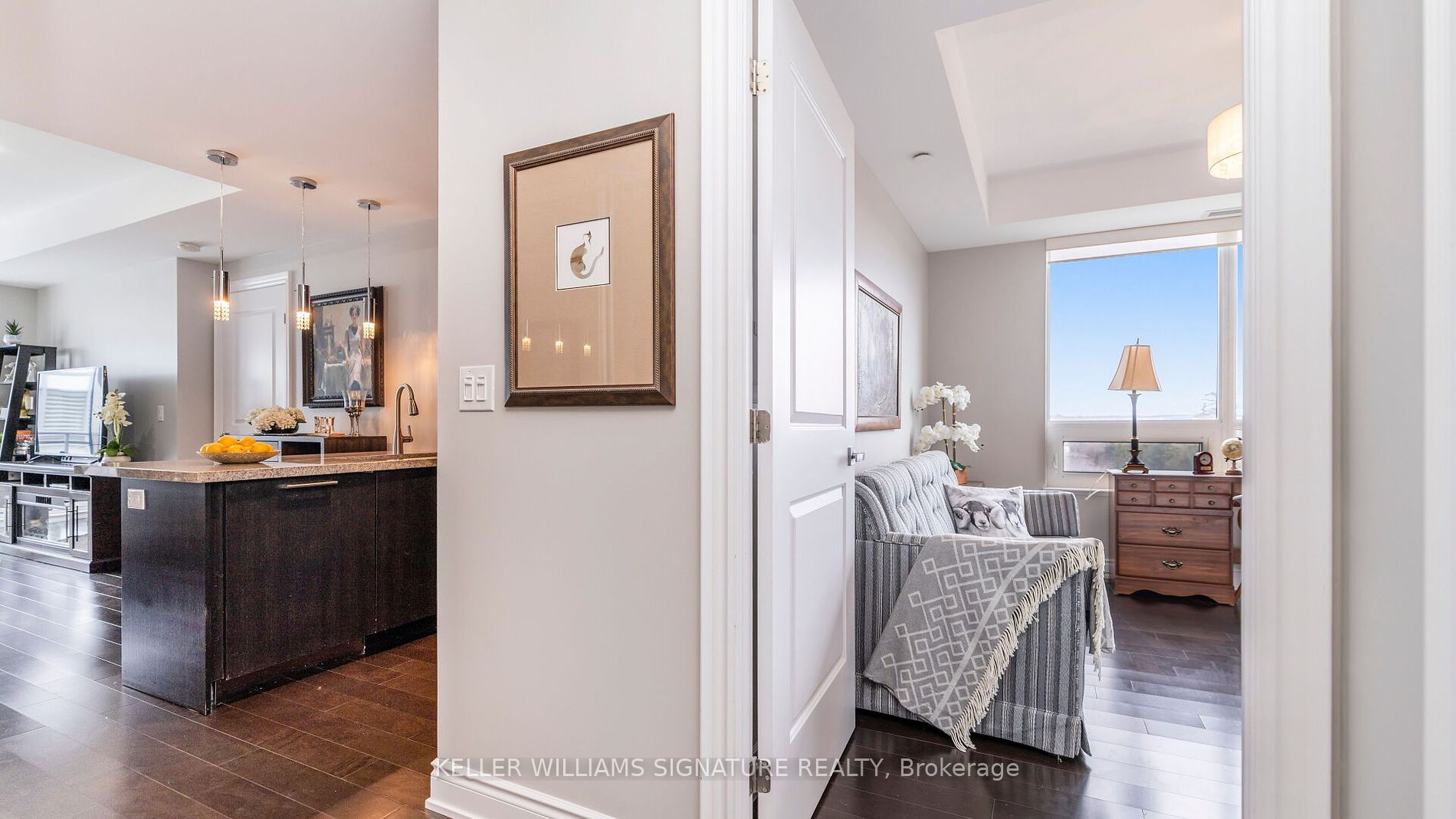 3500 Lakeshore Road W, #808