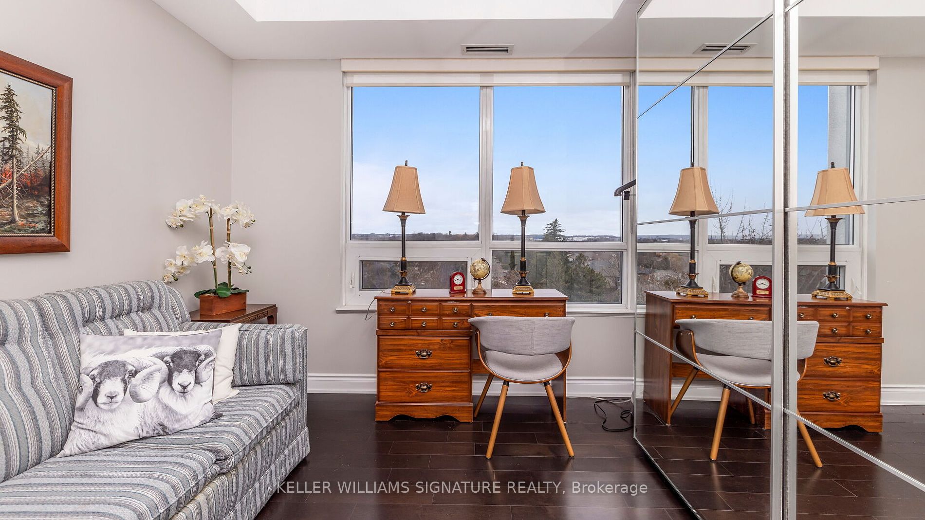 3500 Lakeshore Road W, #808