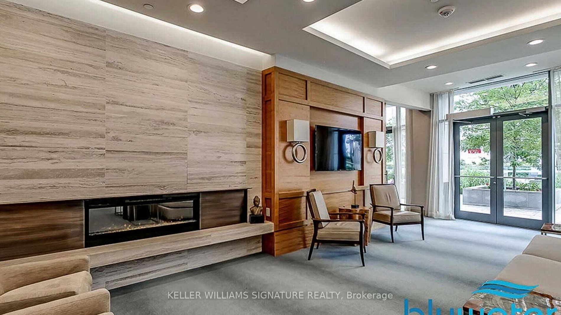 3500 Lakeshore Road W, #808