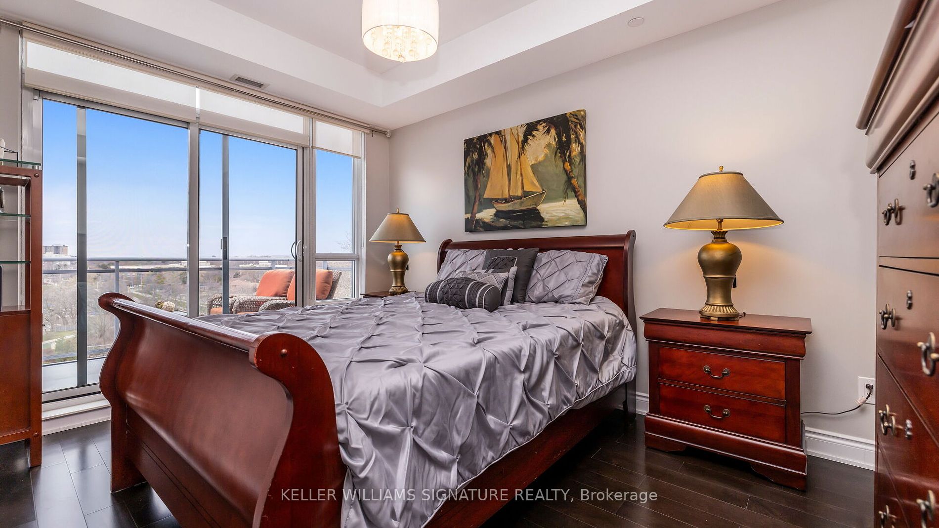 3500 Lakeshore Road W, #808