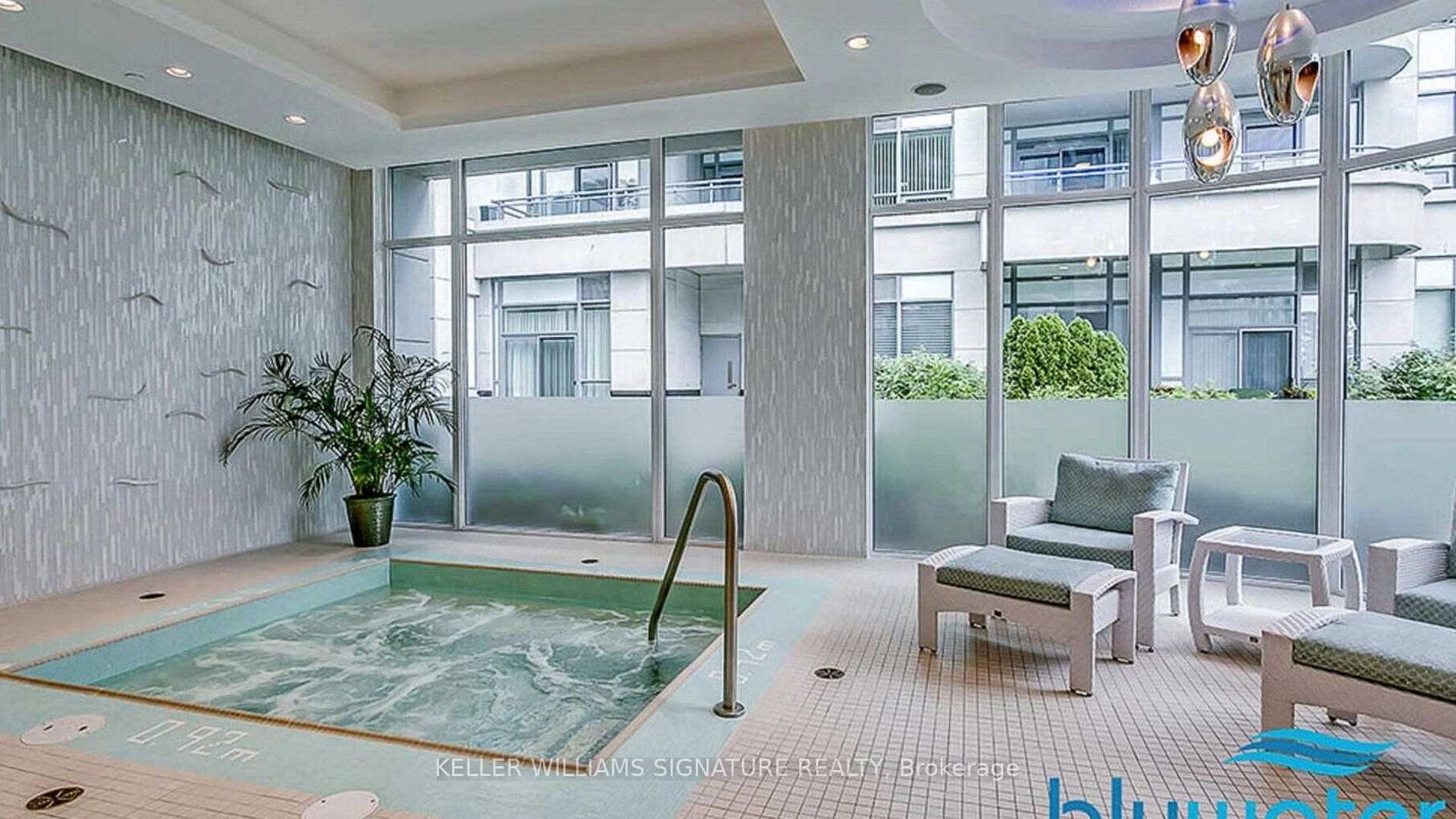 3500 Lakeshore Road W, #808