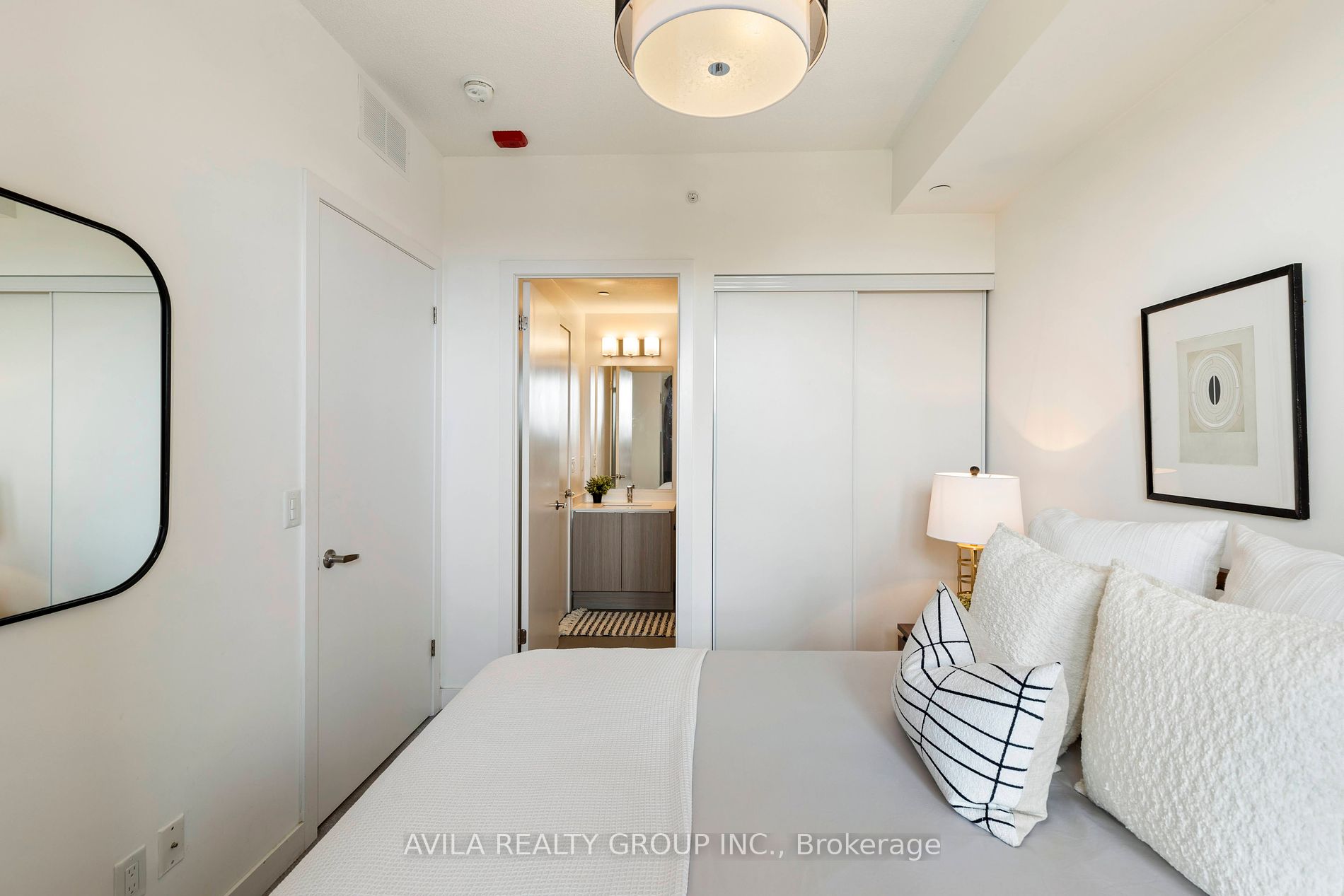5220 Dundas Street, #D420