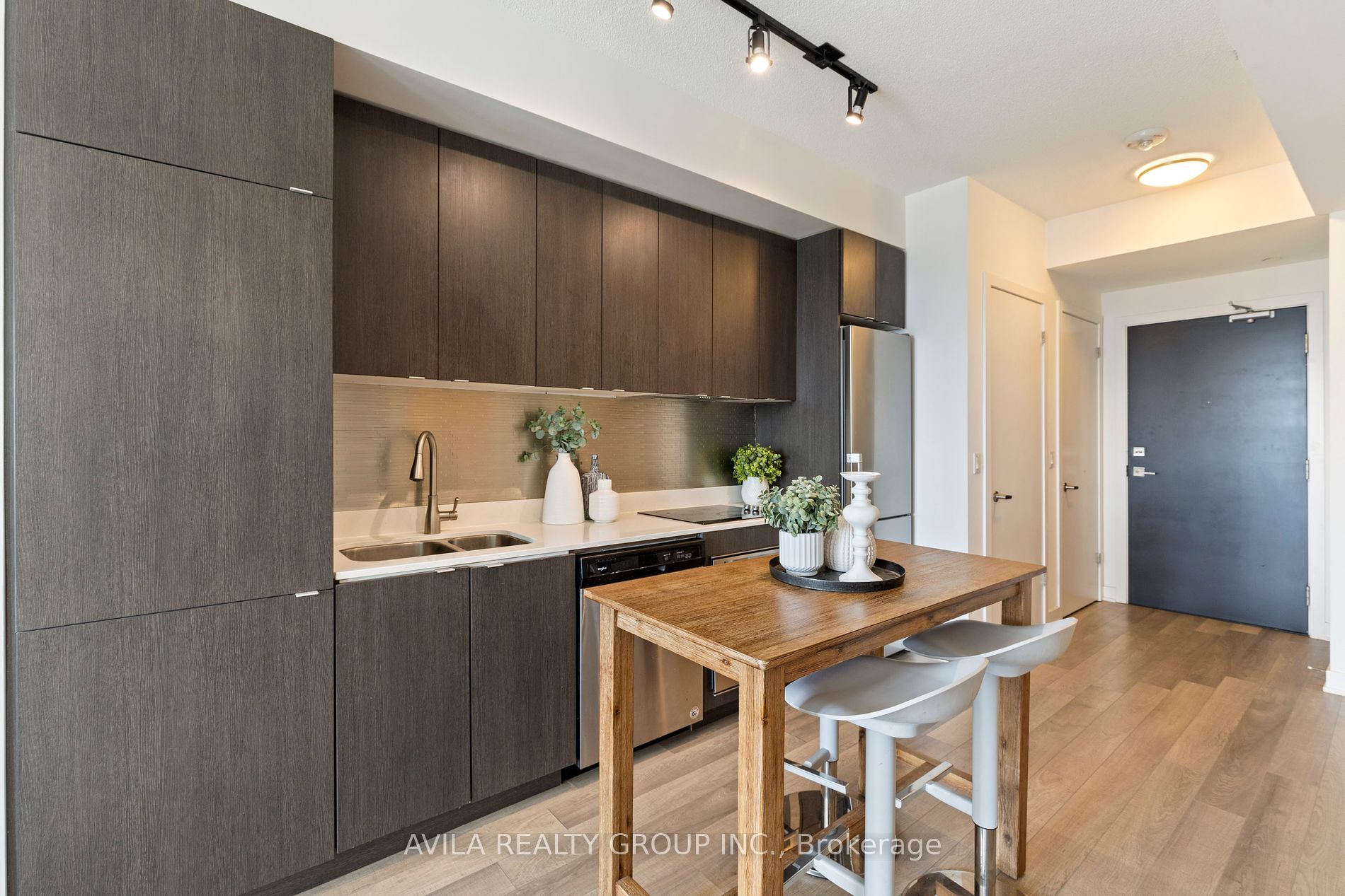5220 Dundas Street, #D420