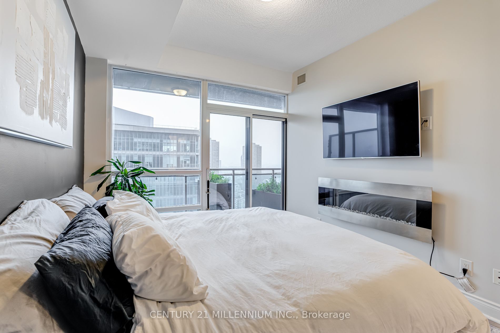 16 Brookers Lane, #2407