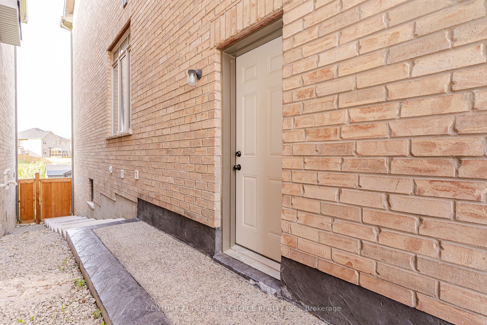 45 Hawtrey Rd