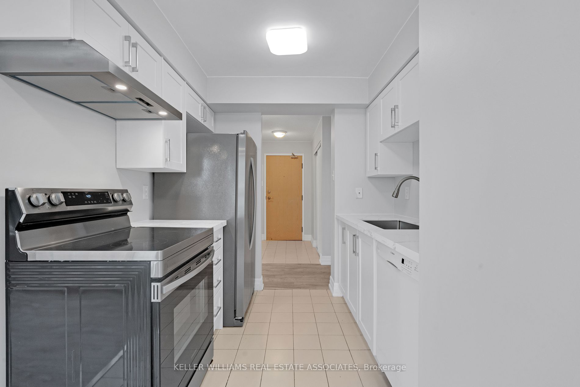 330 Rathburn Road W, #208