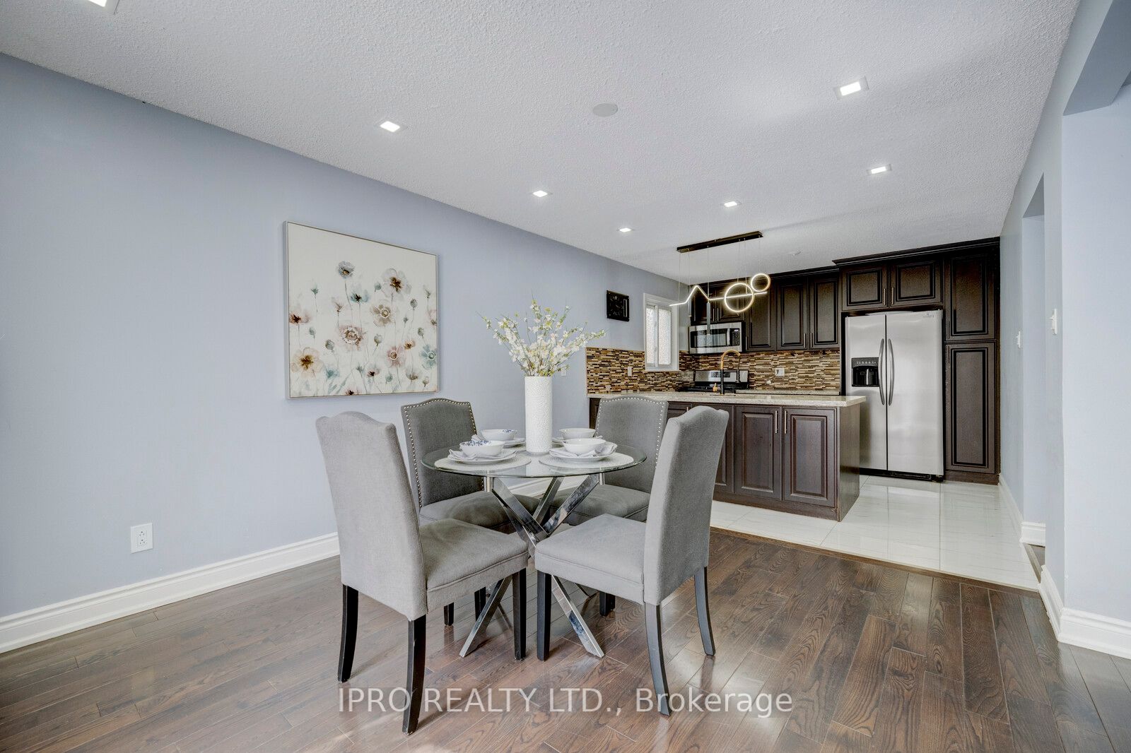 12 Charing Drive