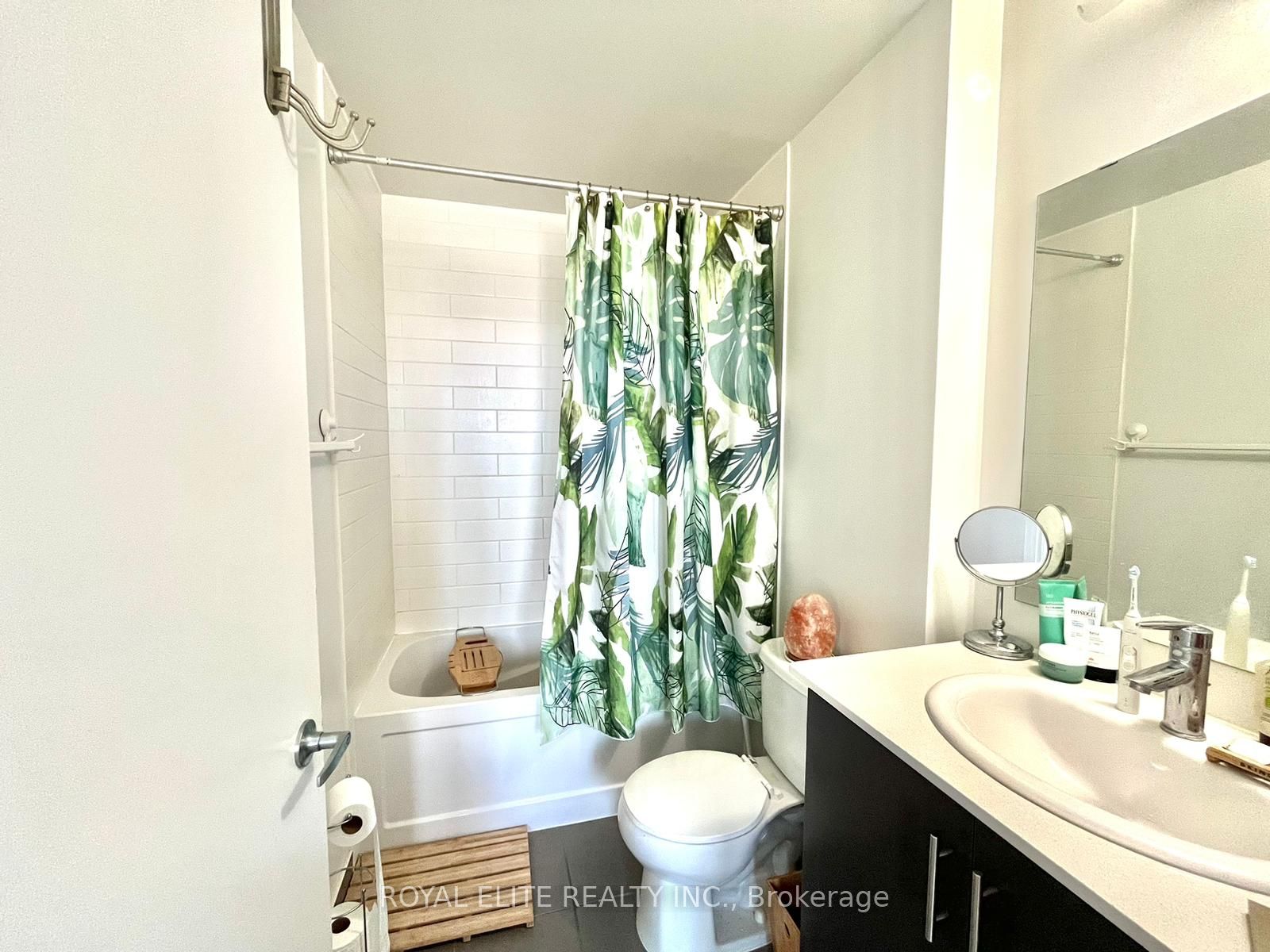 360 Square One Drive, #2905