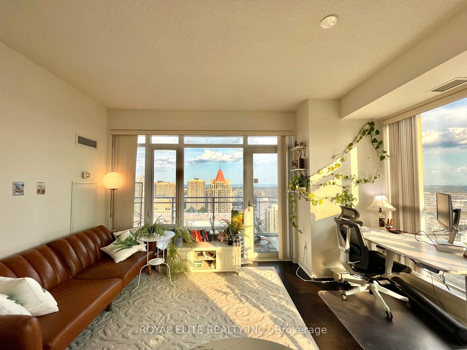 360 Square One Drive, #2905