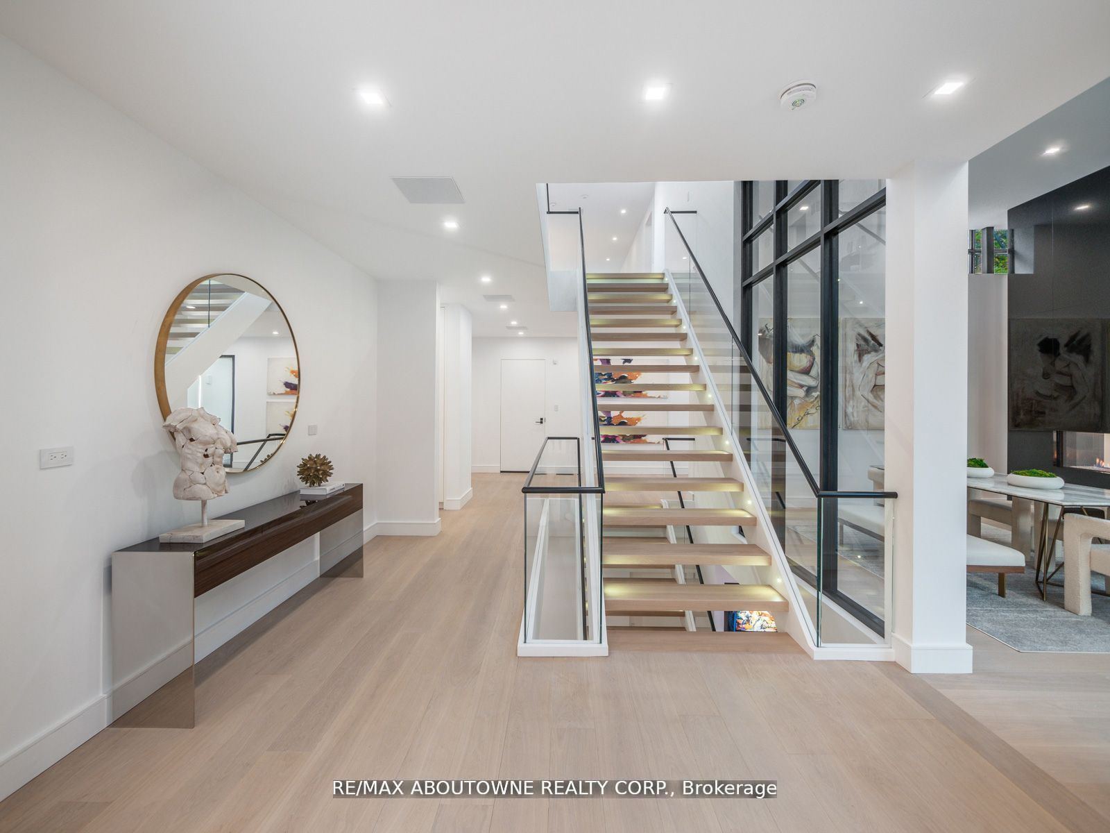 210 Chartwell Road