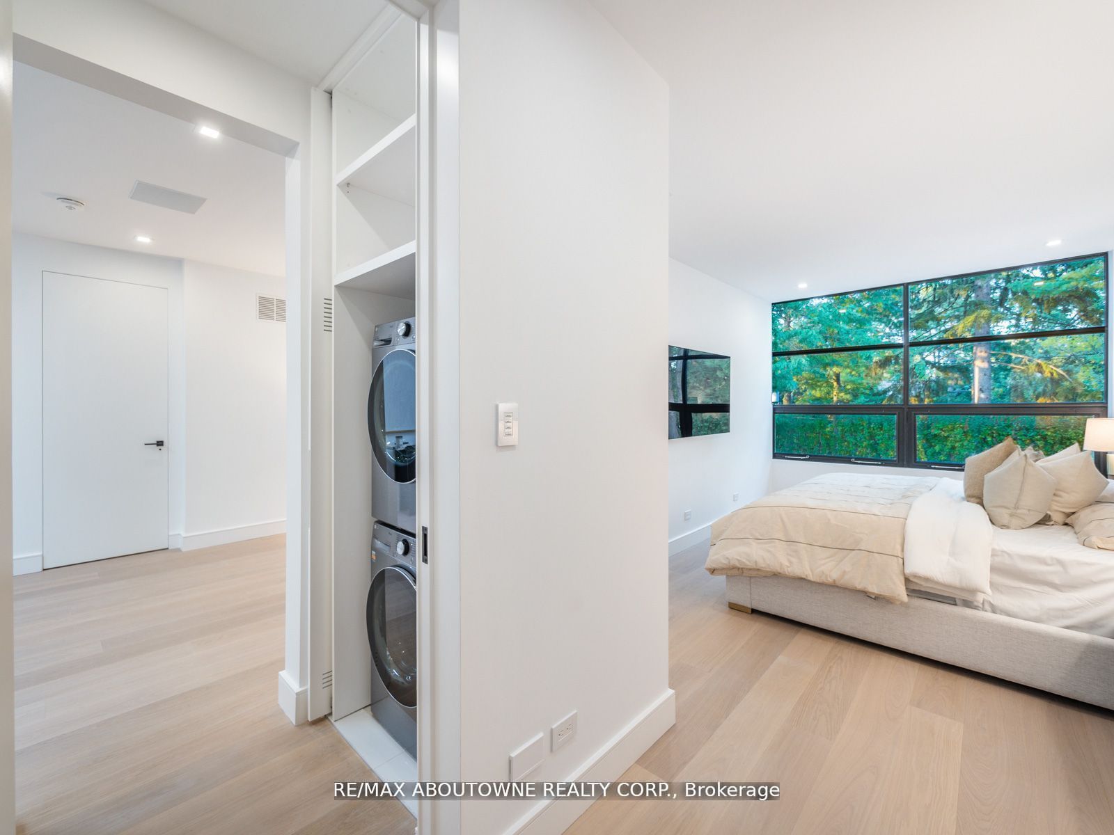 210 Chartwell Road