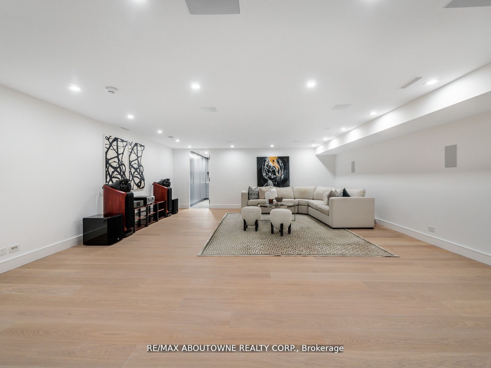 210 Chartwell Road