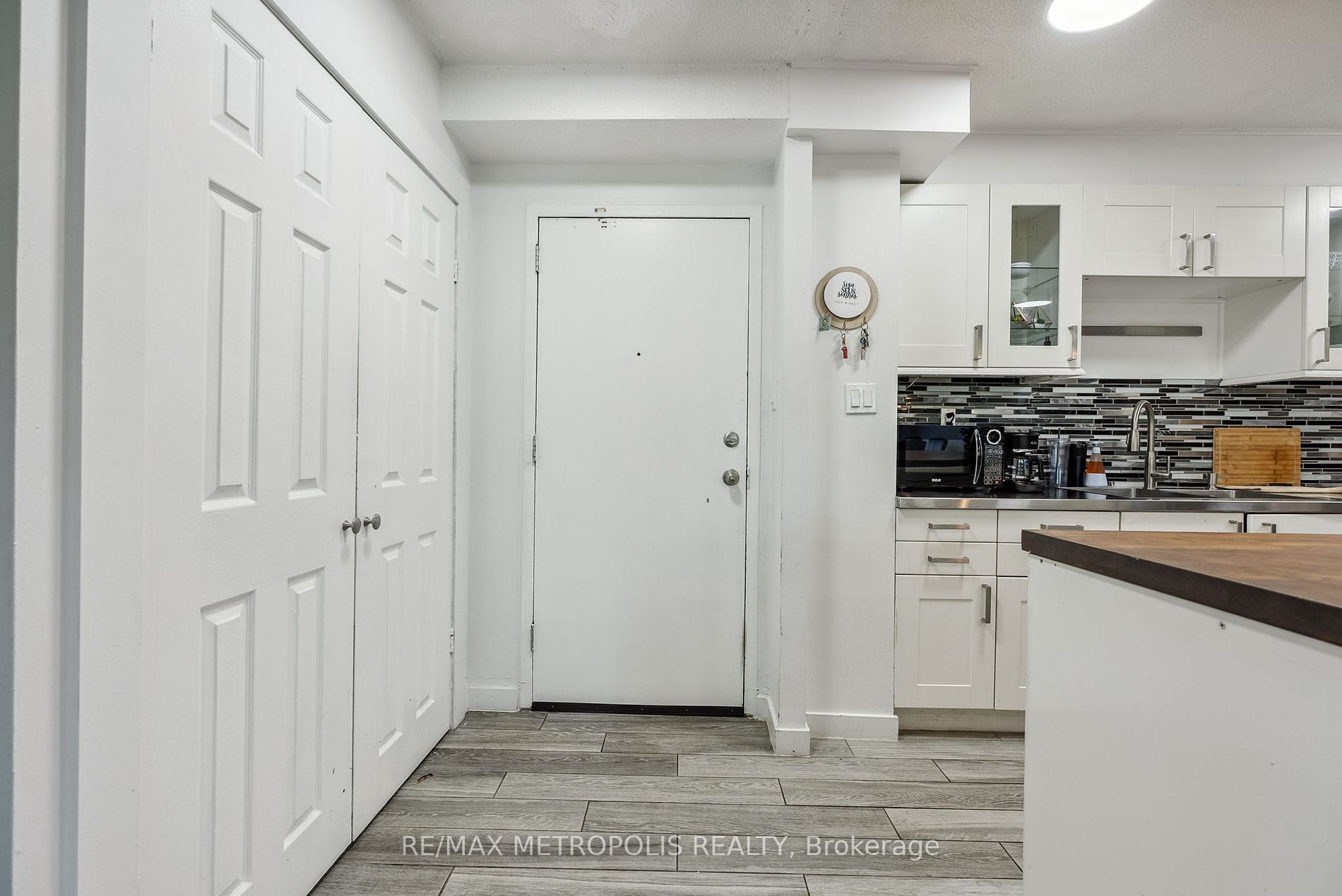 15 London Green Crt, #509