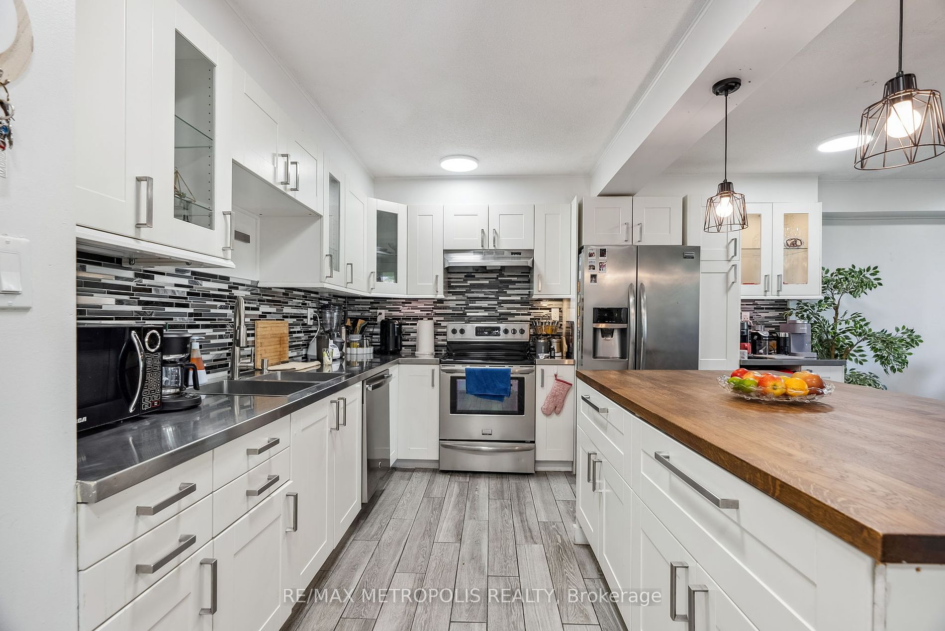 15 London Green Crt, #509