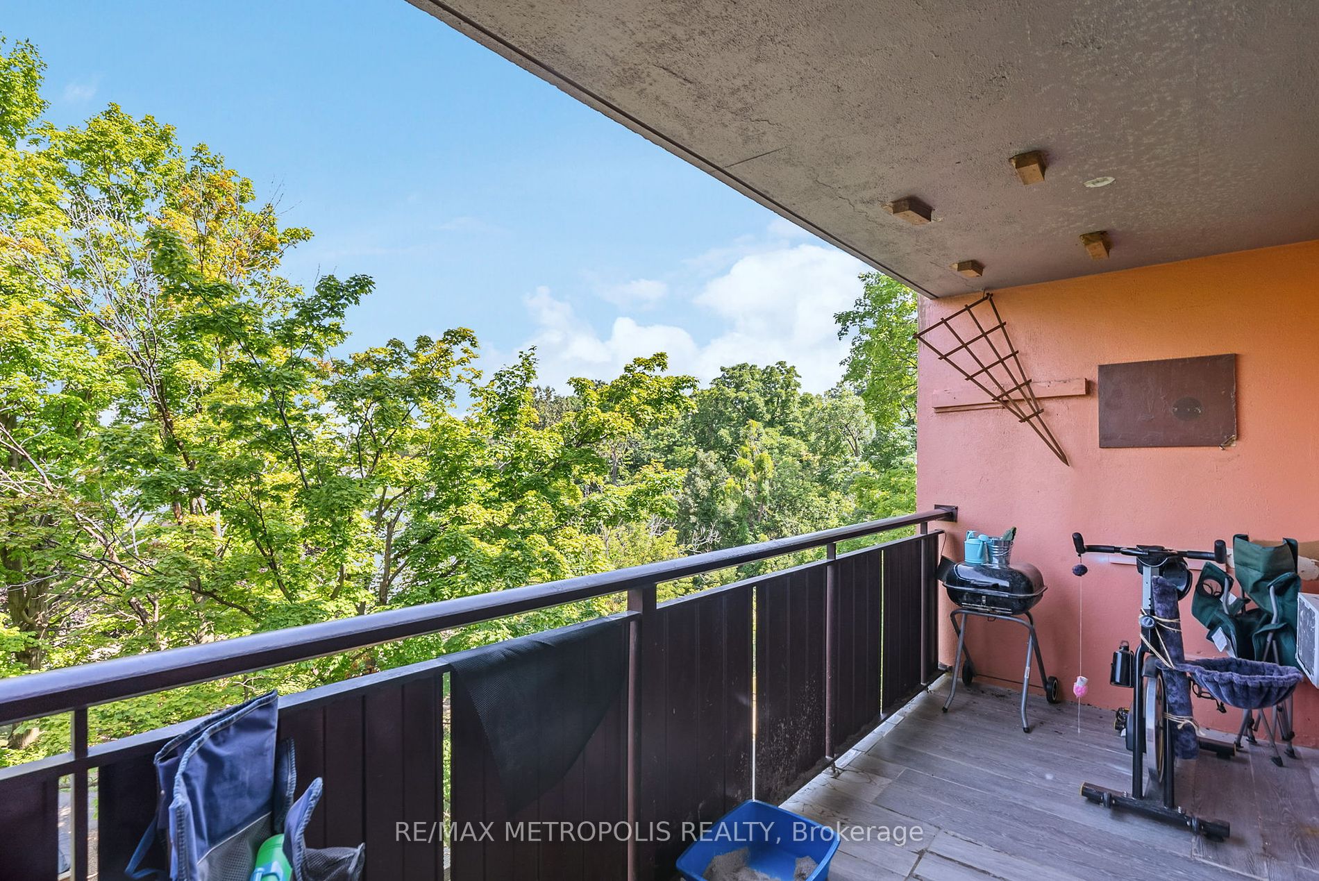 15 London Green Crt, #509