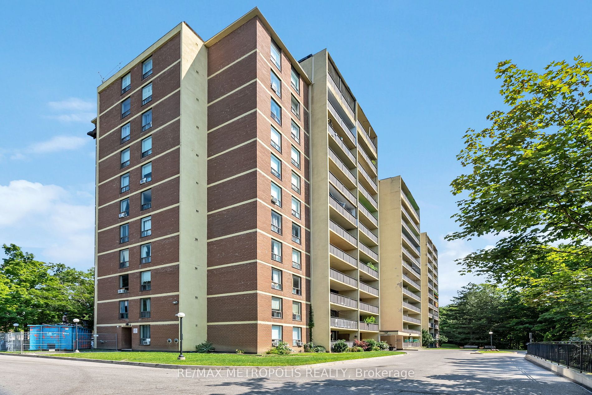 15 London Green Crt, #509
