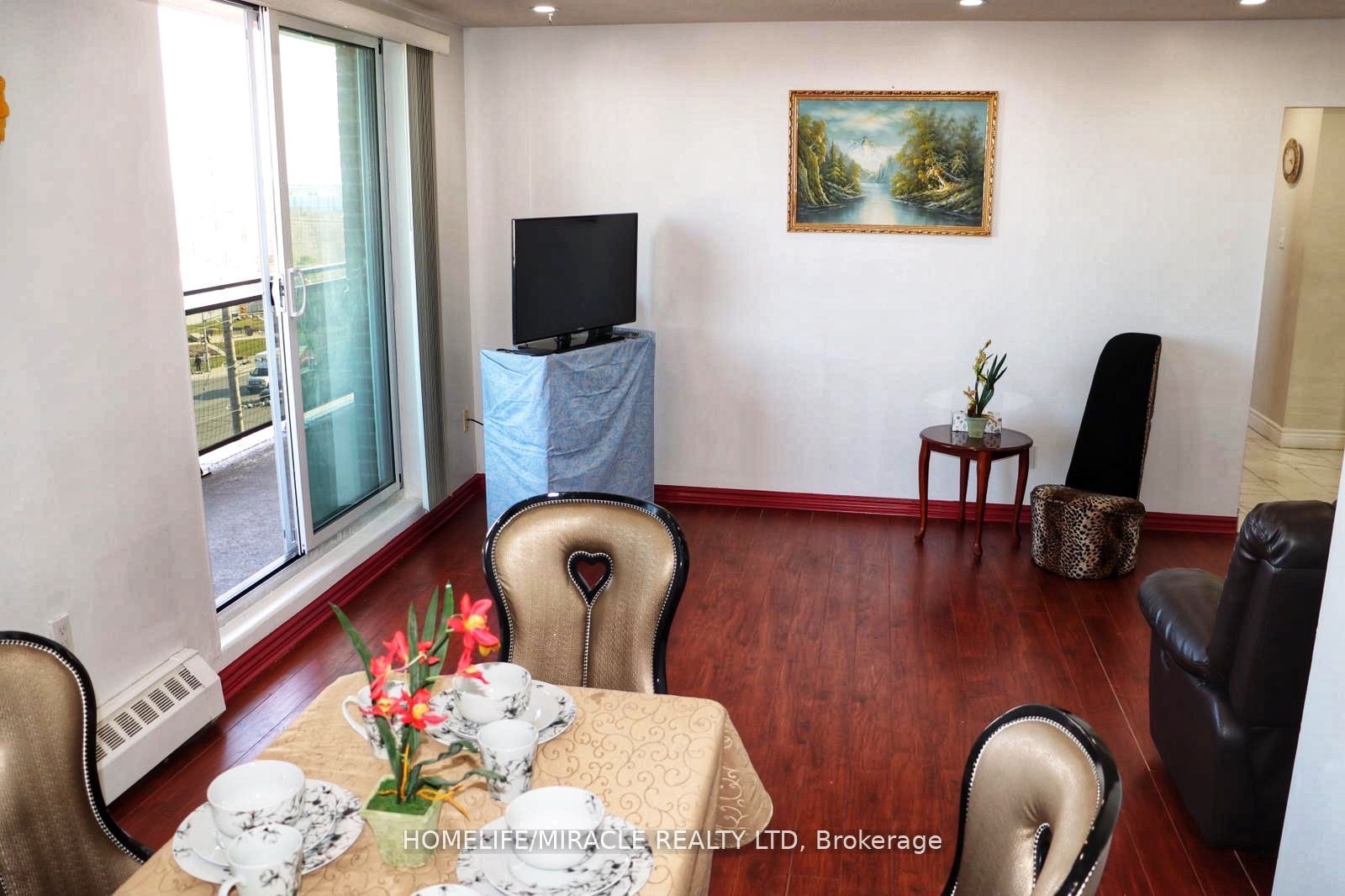 3533 Derry Rd E, #608
