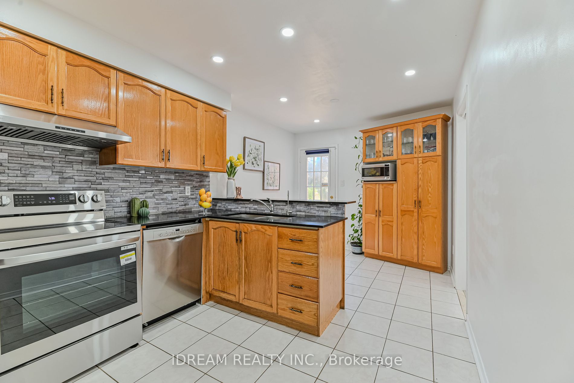 36 Letty Avenue