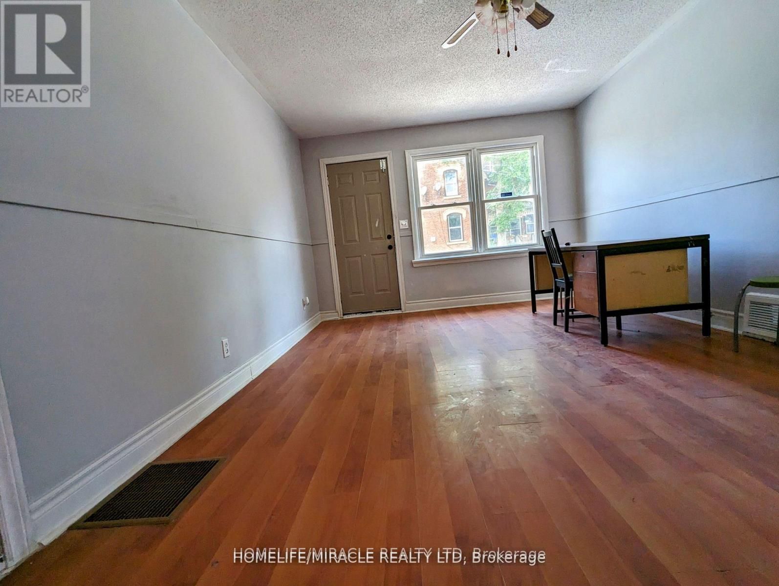 45 Main Street N