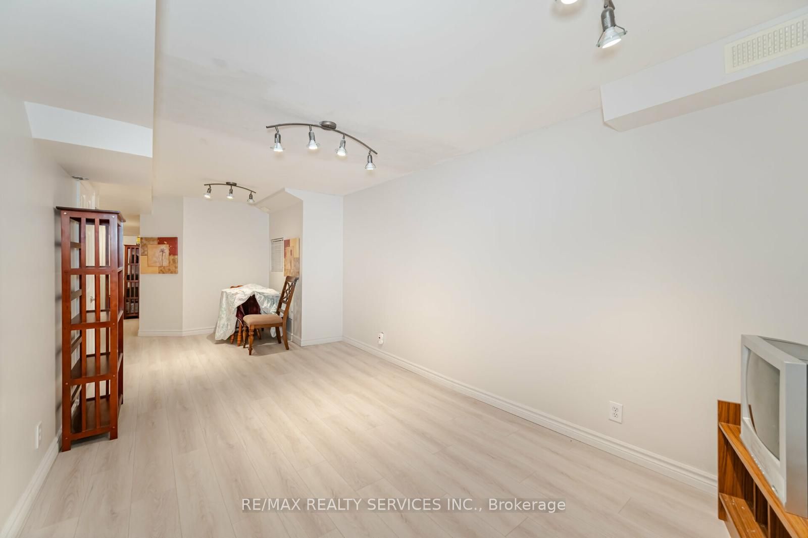 200 Cresthaven Road, #98