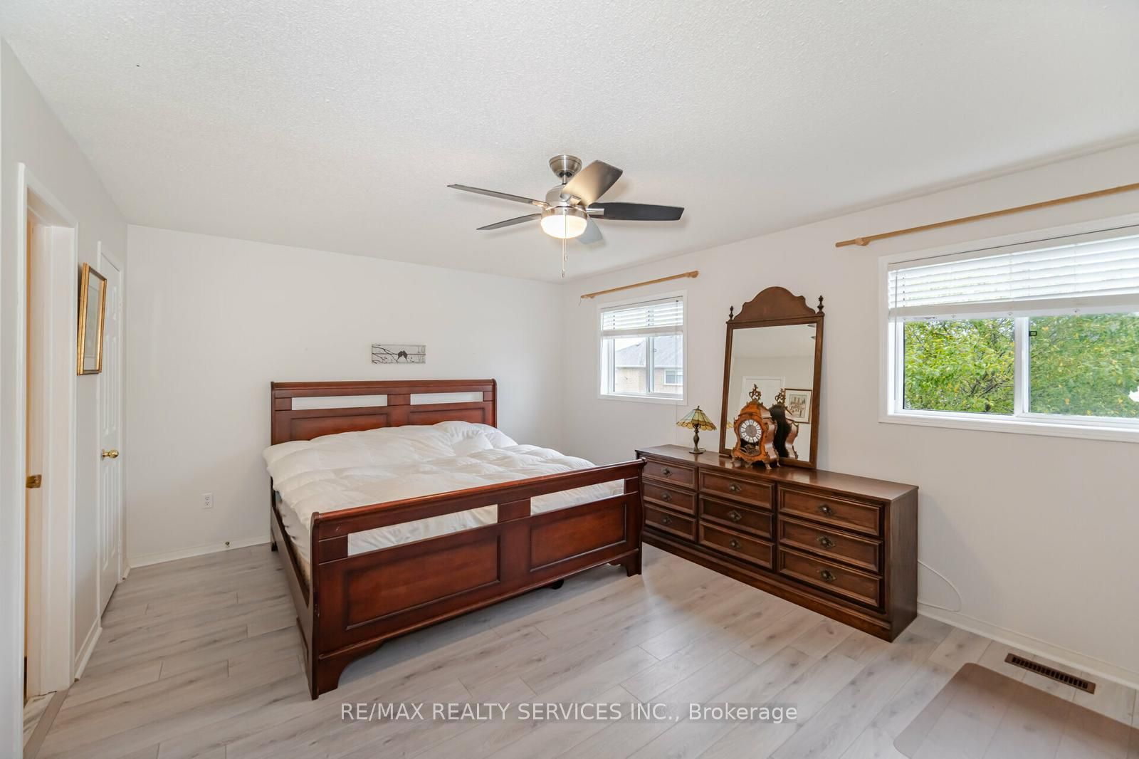 200 Cresthaven Road, #98