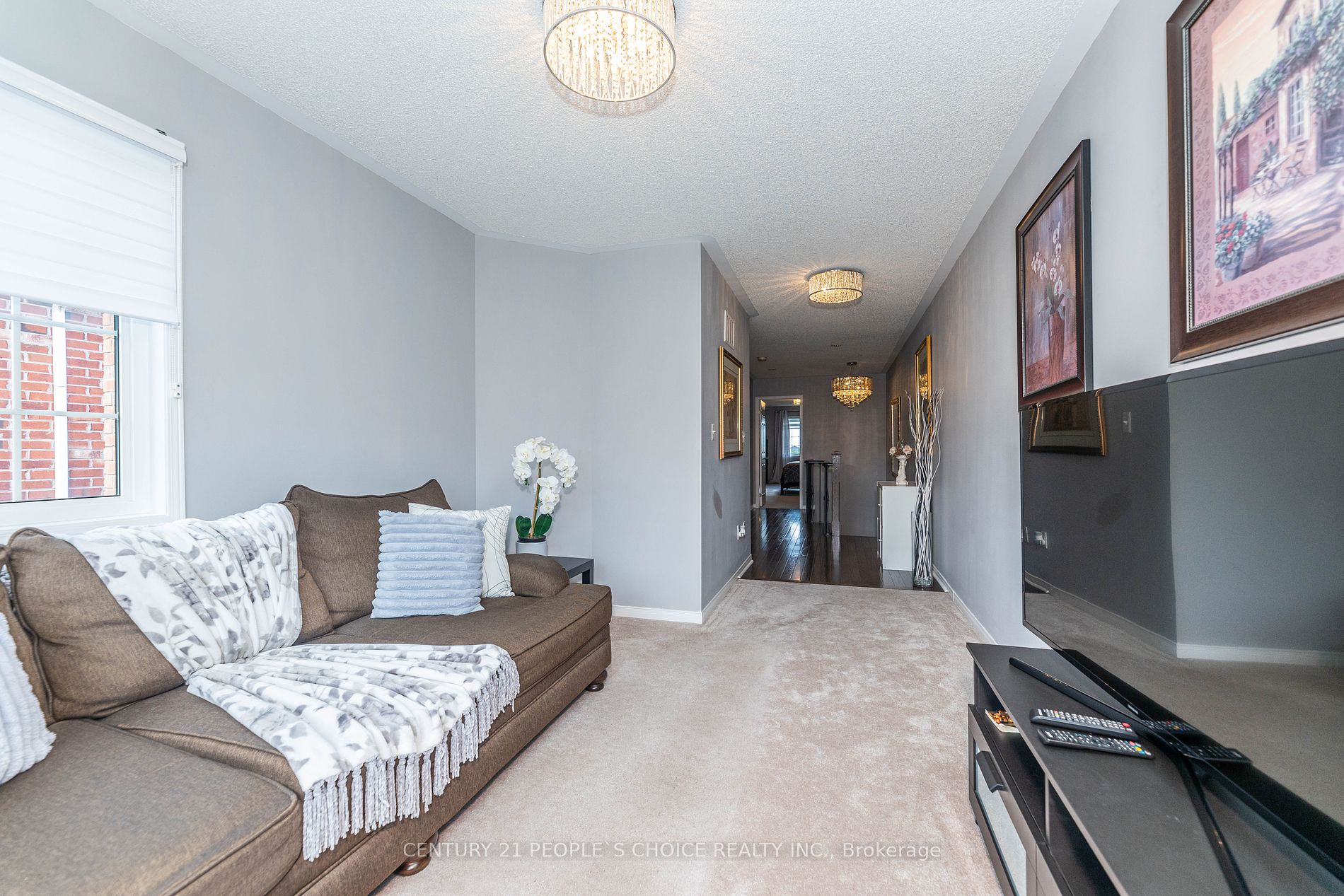 16 Gulfbrook Circ