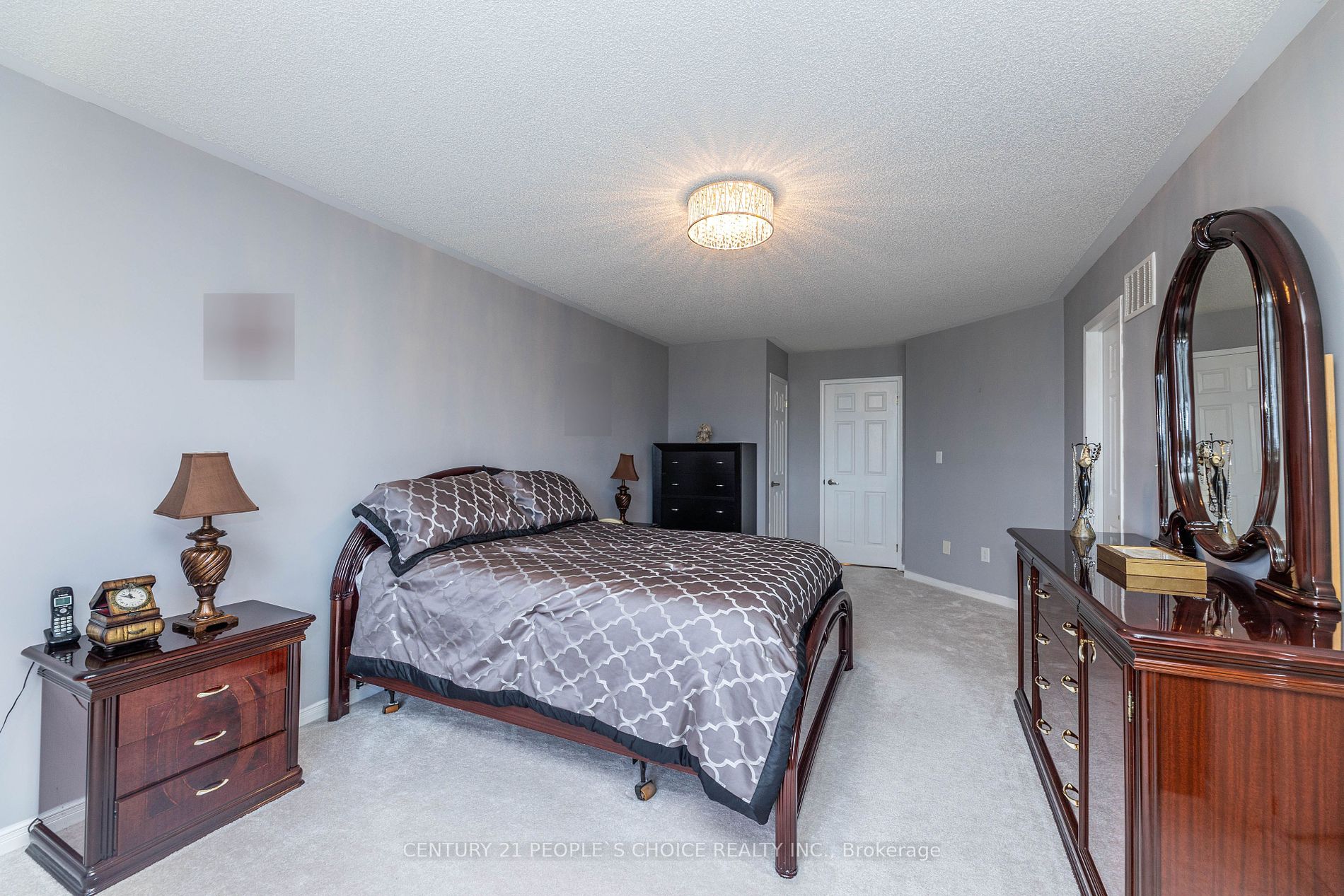 16 Gulfbrook Circ