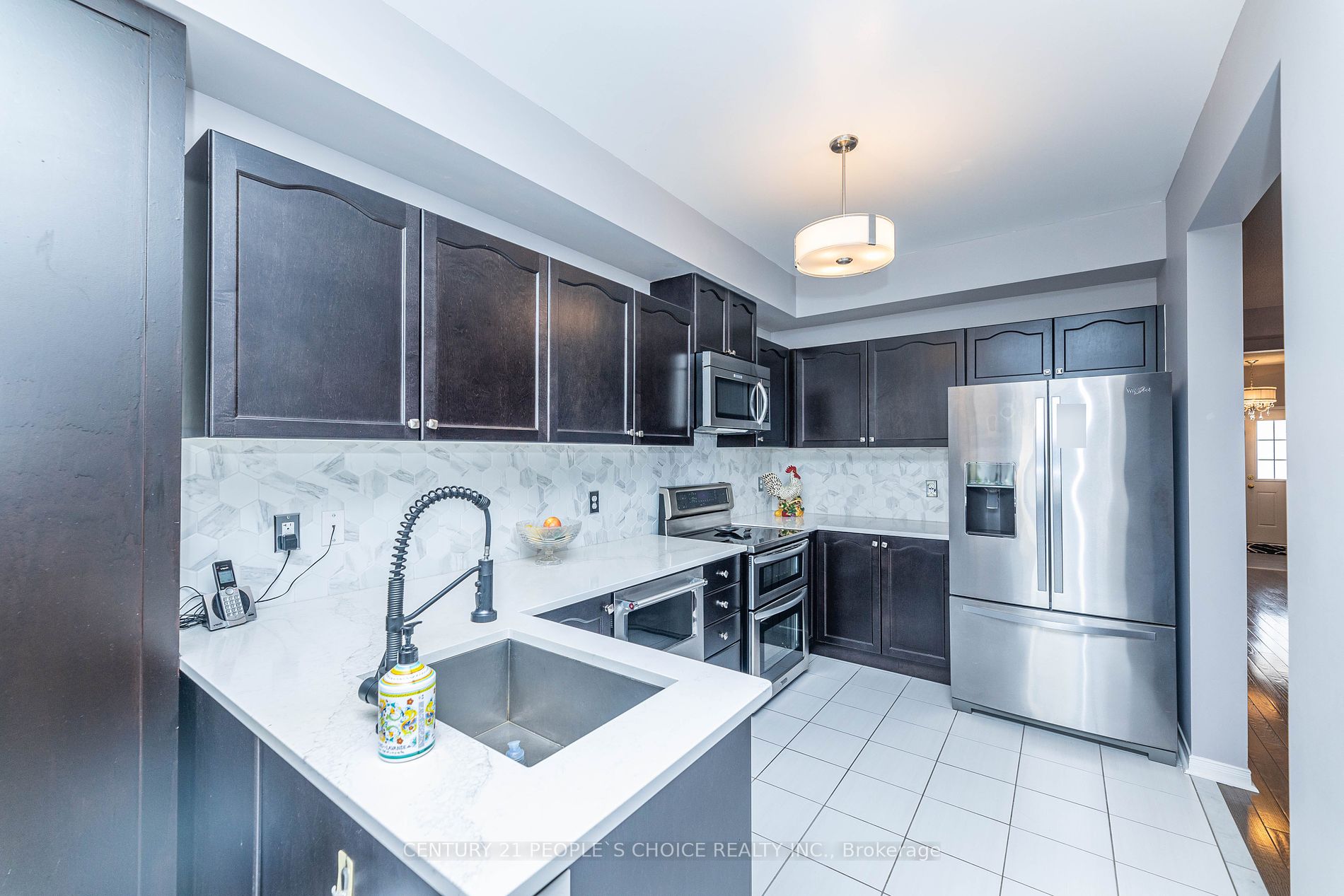 16 Gulfbrook Circ