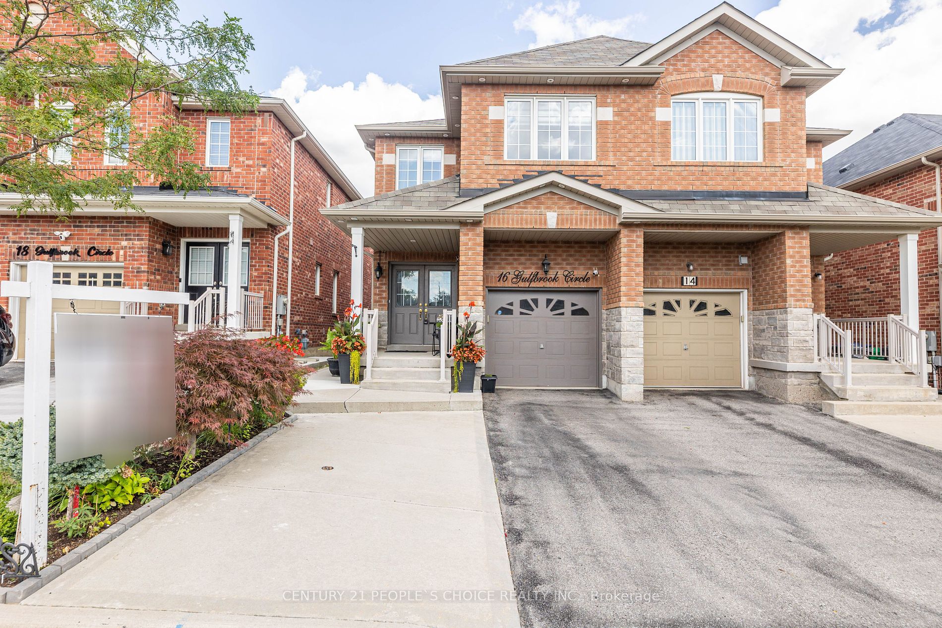 16 Gulfbrook Circ
